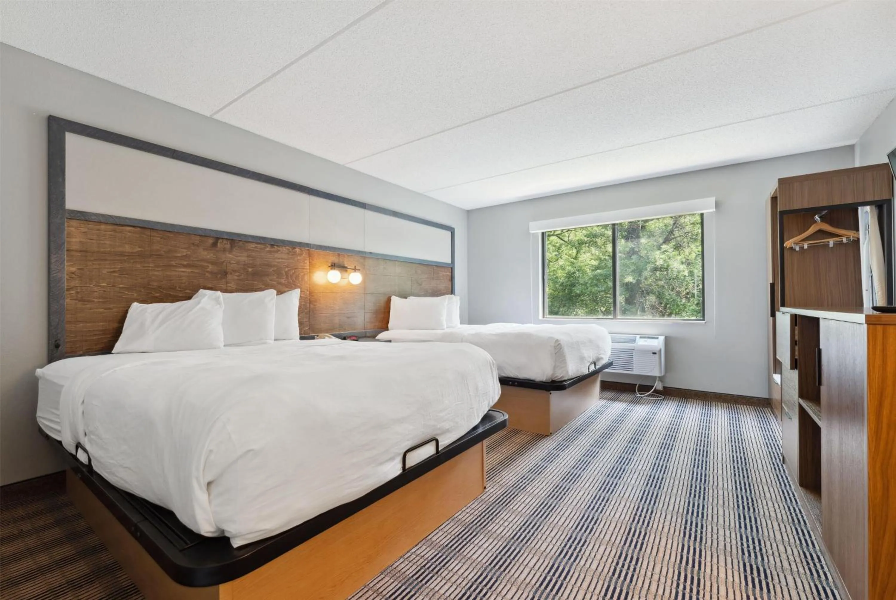 Photo of the whole room, Bed in AmericInn by Wyndham Wisconsin Dells