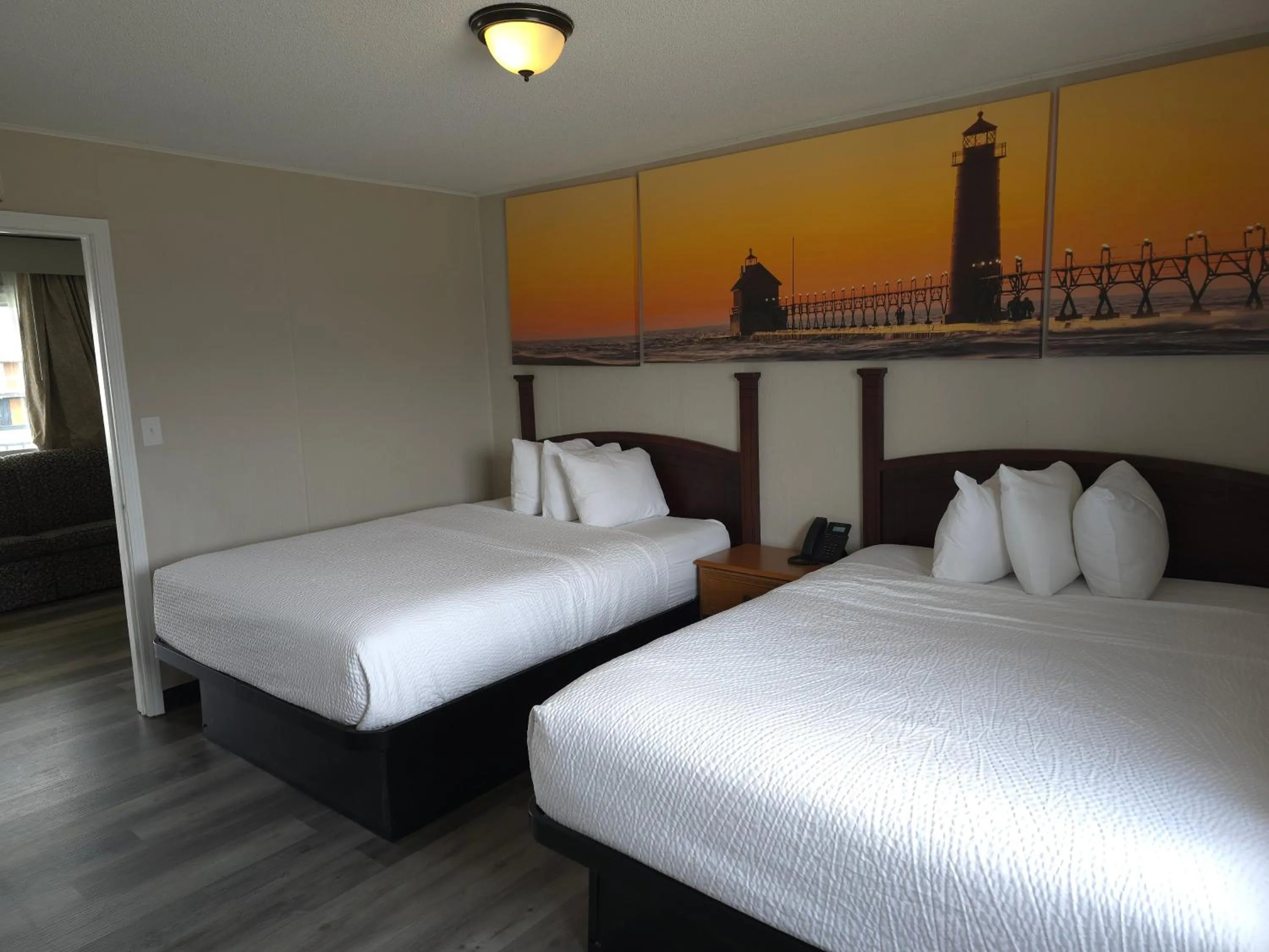 Bed in Days Inn and Suites by Wyndham Port Huron