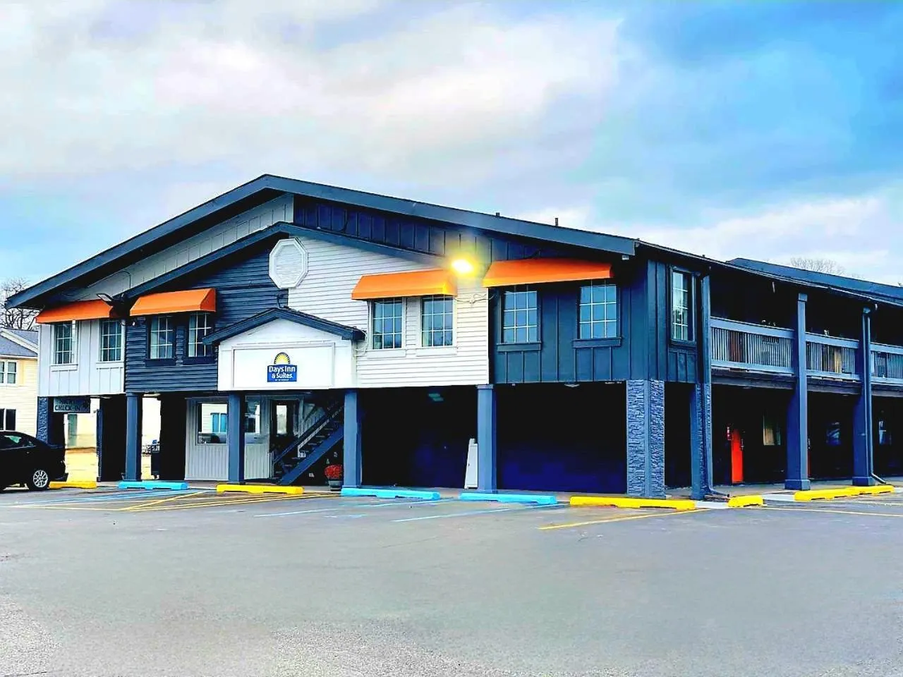 Property building in Days Inn and Suites by Wyndham Port Huron
