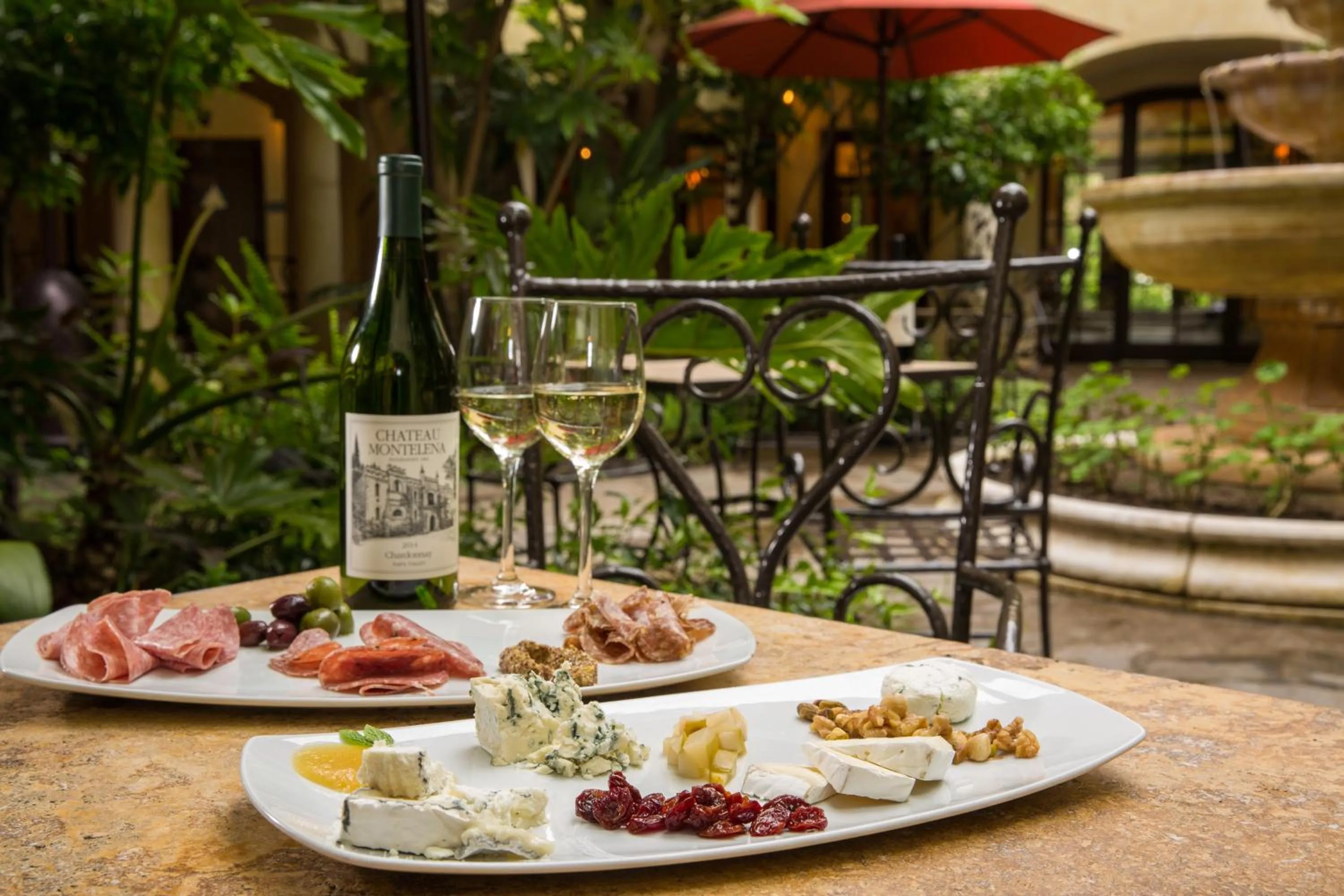 Meals in Kenwood Inn & Spa