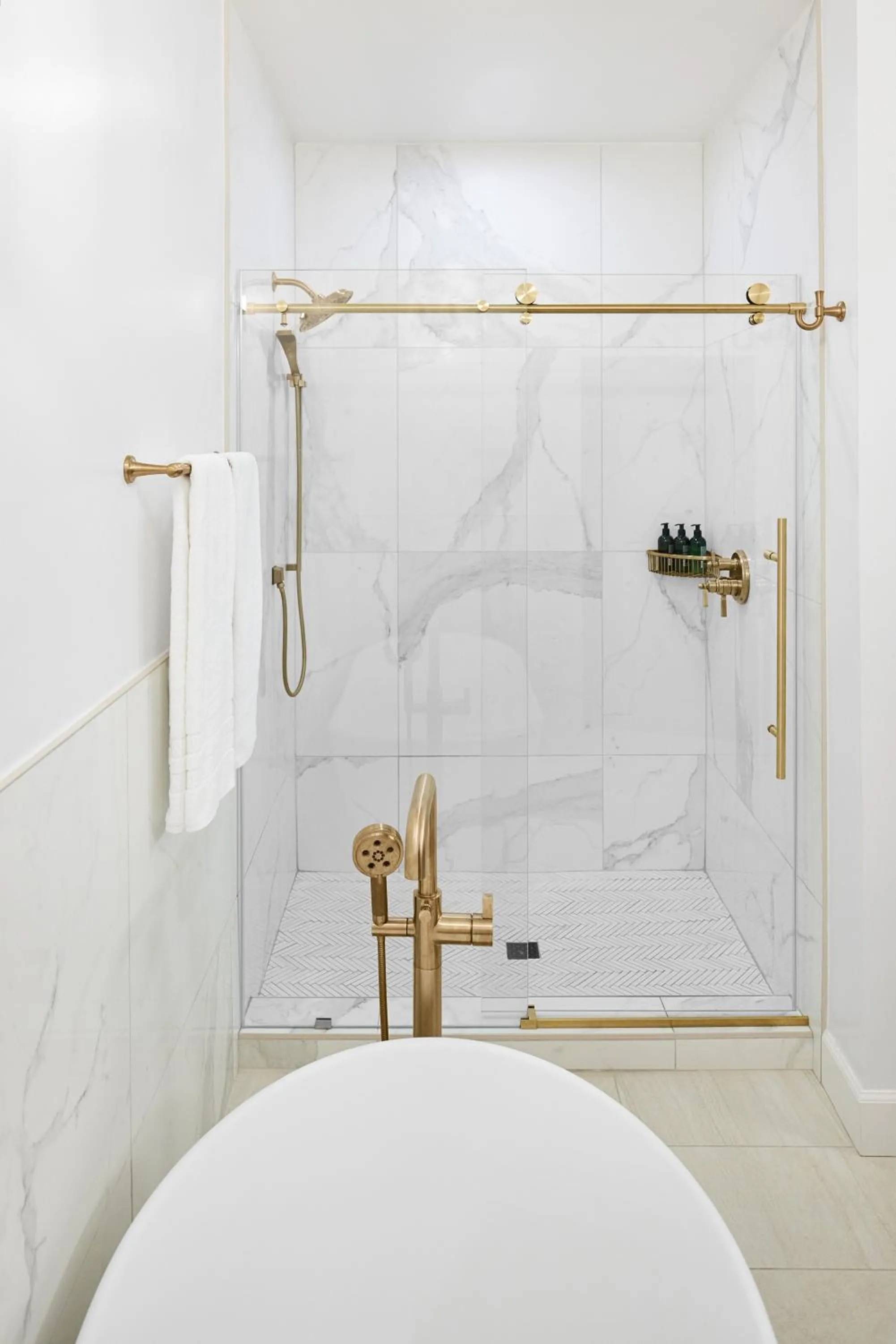 Bathroom in Kenwood Inn & Spa