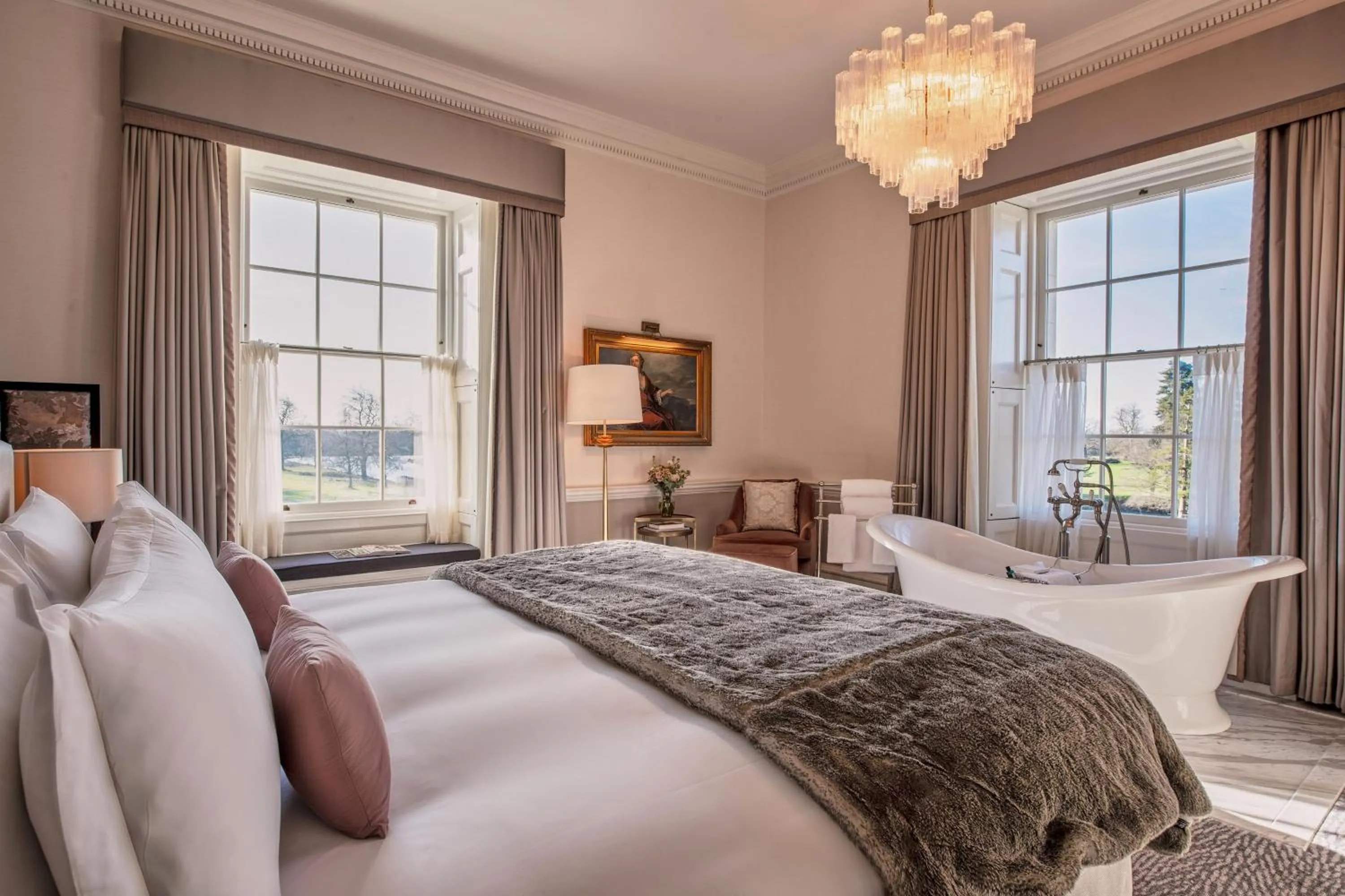 Bedroom, Bed in The Langley, a Luxury Collection Hotel, Buckinghamshire