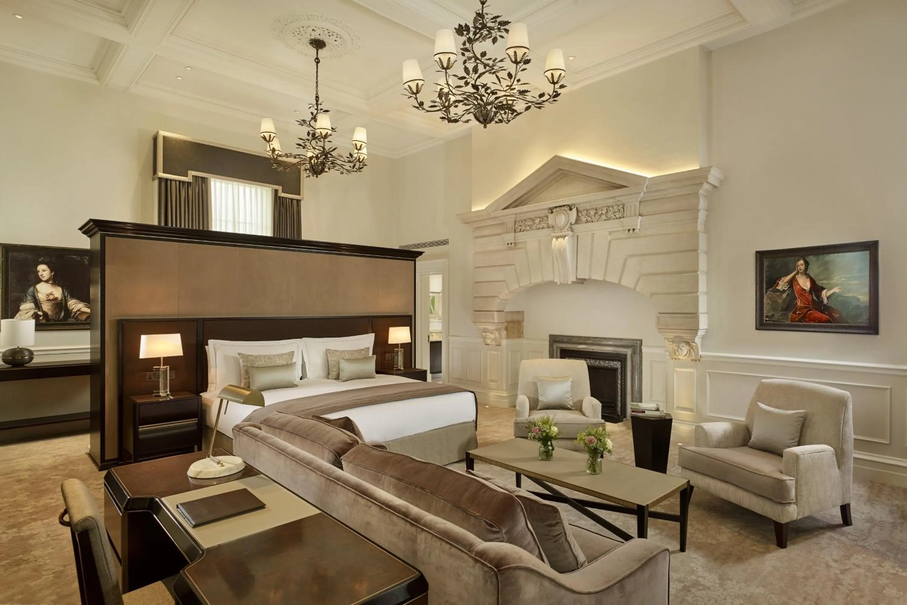 Bedroom, Bed in The Langley, a Luxury Collection Hotel, Buckinghamshire