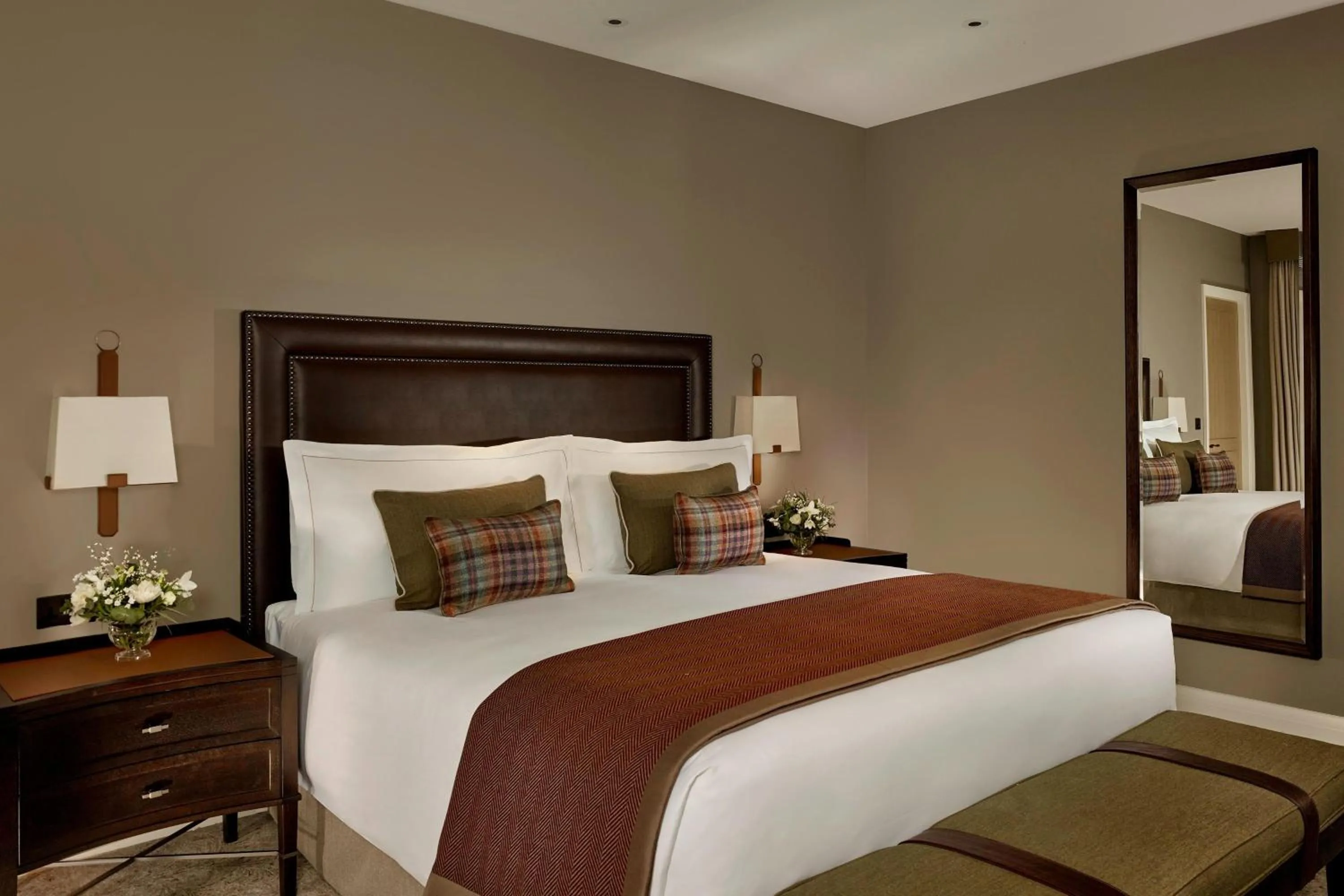 Photo of the whole room, Bed in The Langley, a Luxury Collection Hotel, Buckinghamshire
