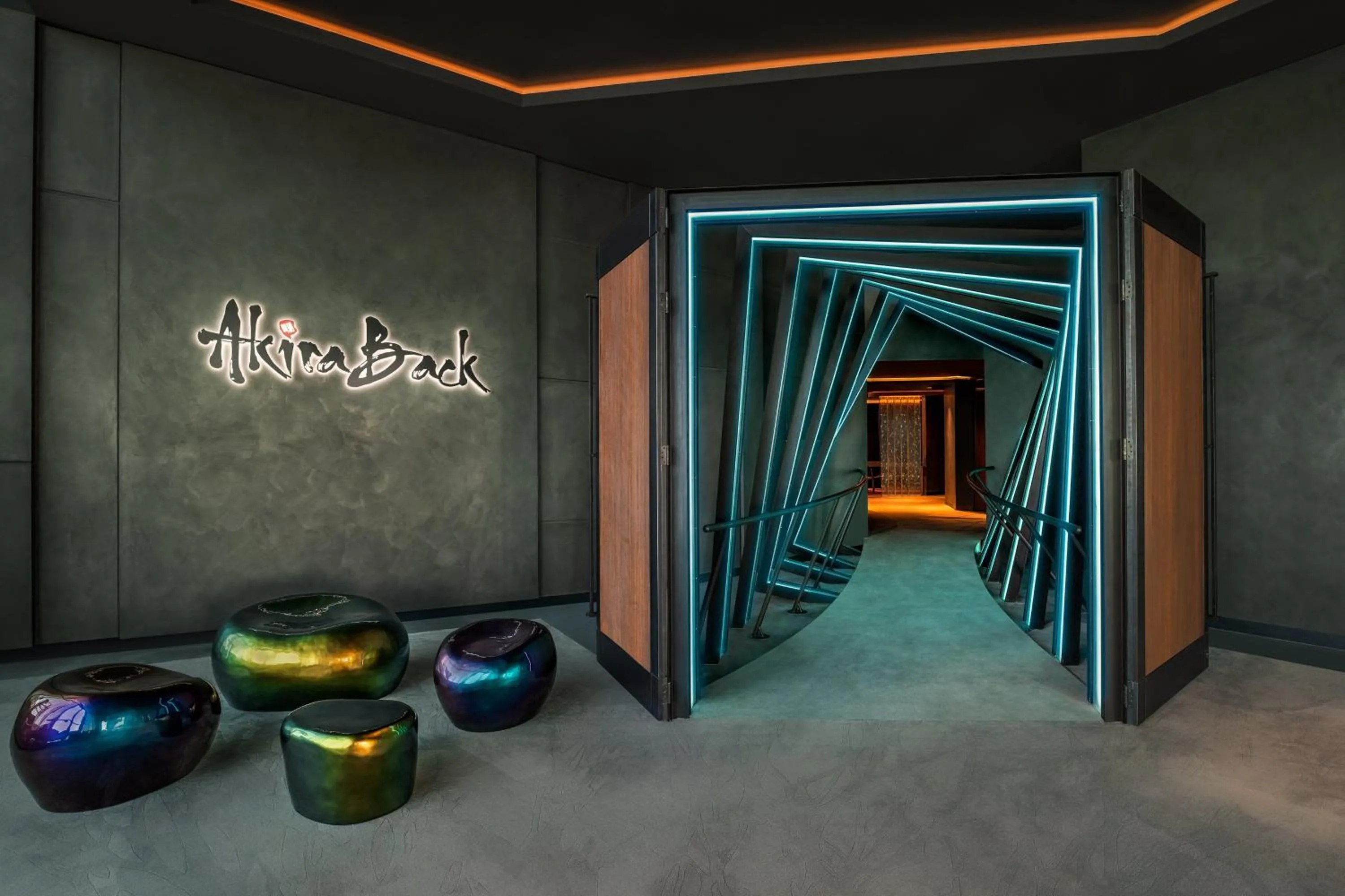 Restaurant/places to eat in W Dubai - The Palm