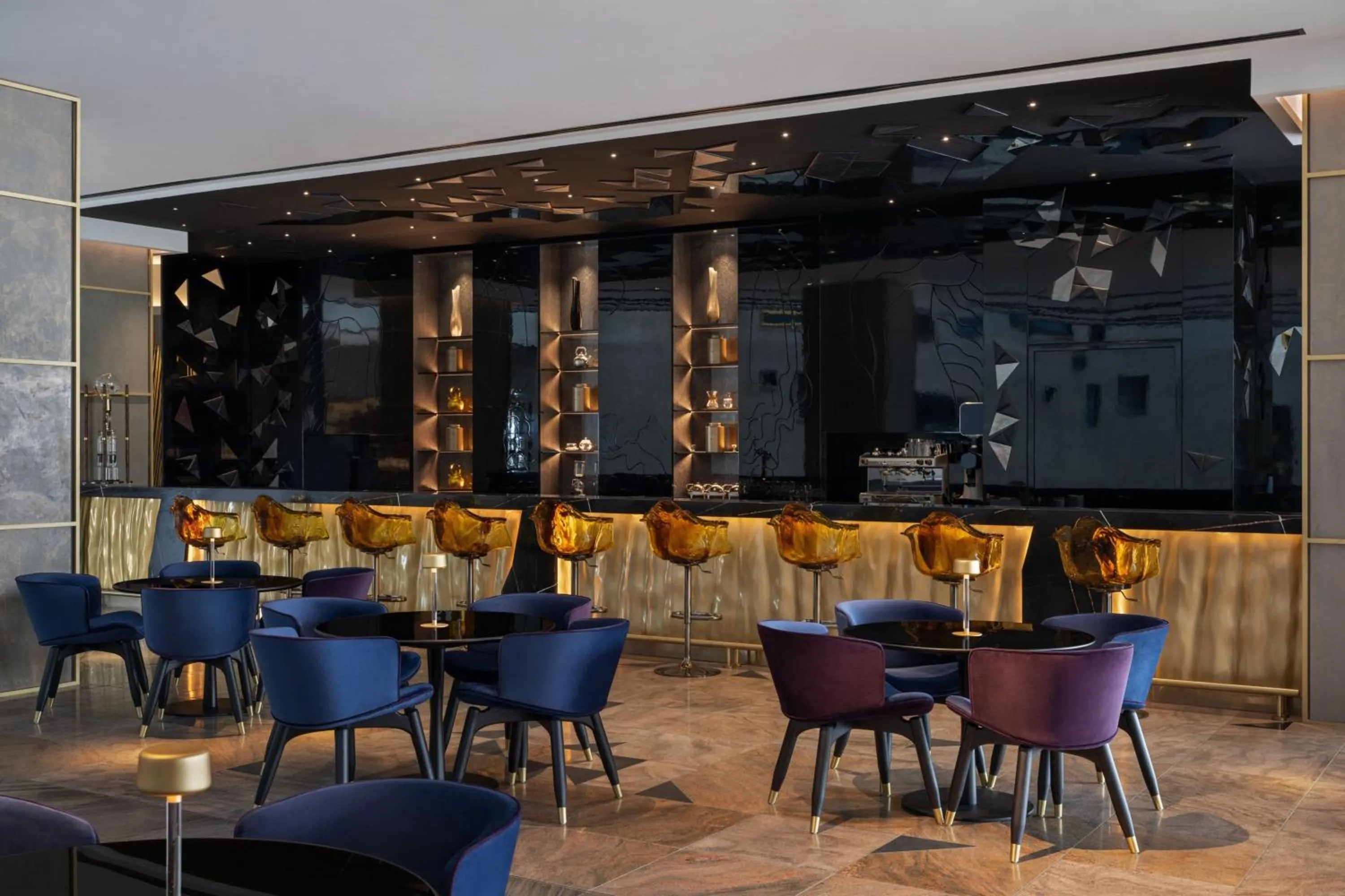 Lounge or bar in W Dubai - The Palm