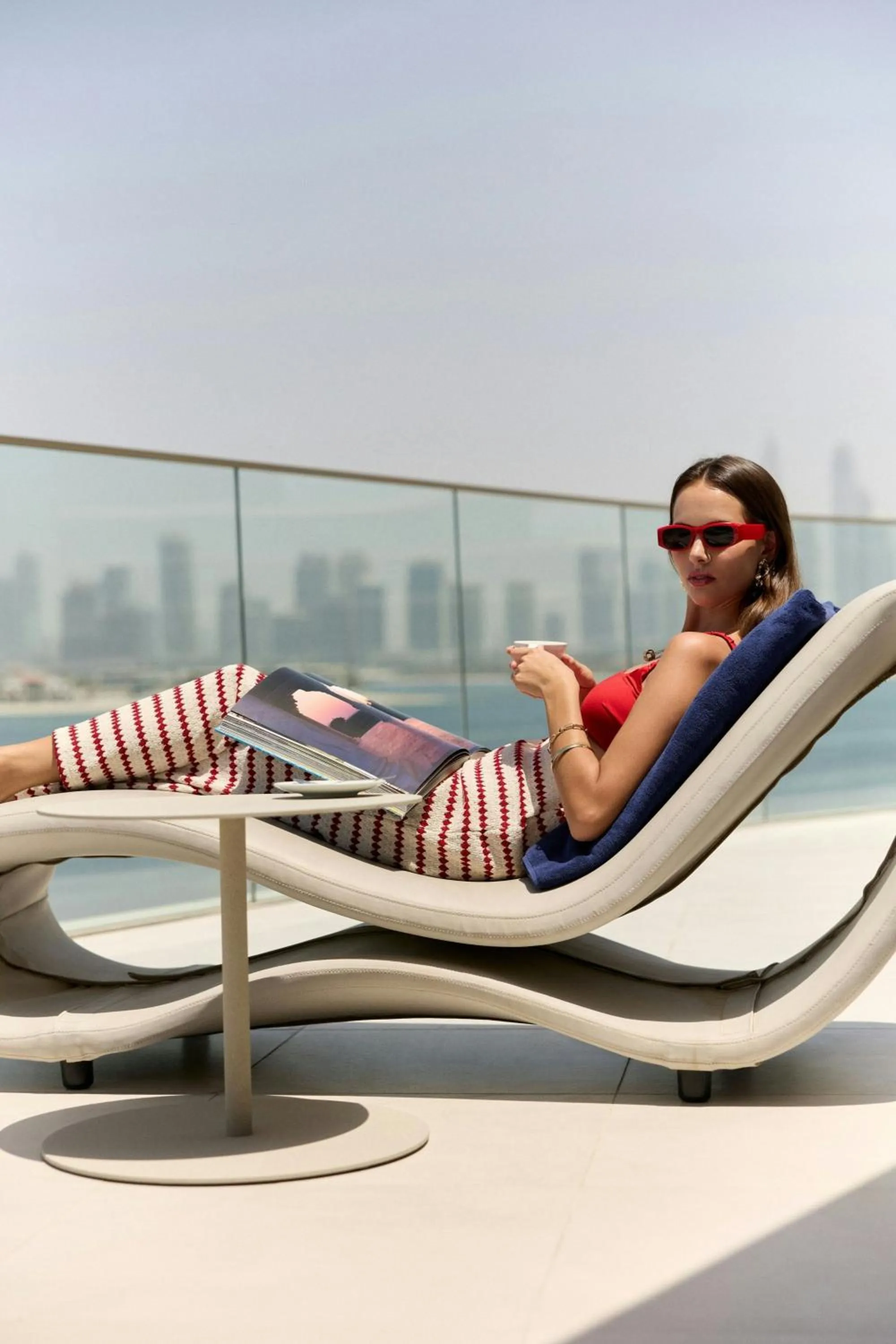 Photo of the whole room in W Dubai - The Palm