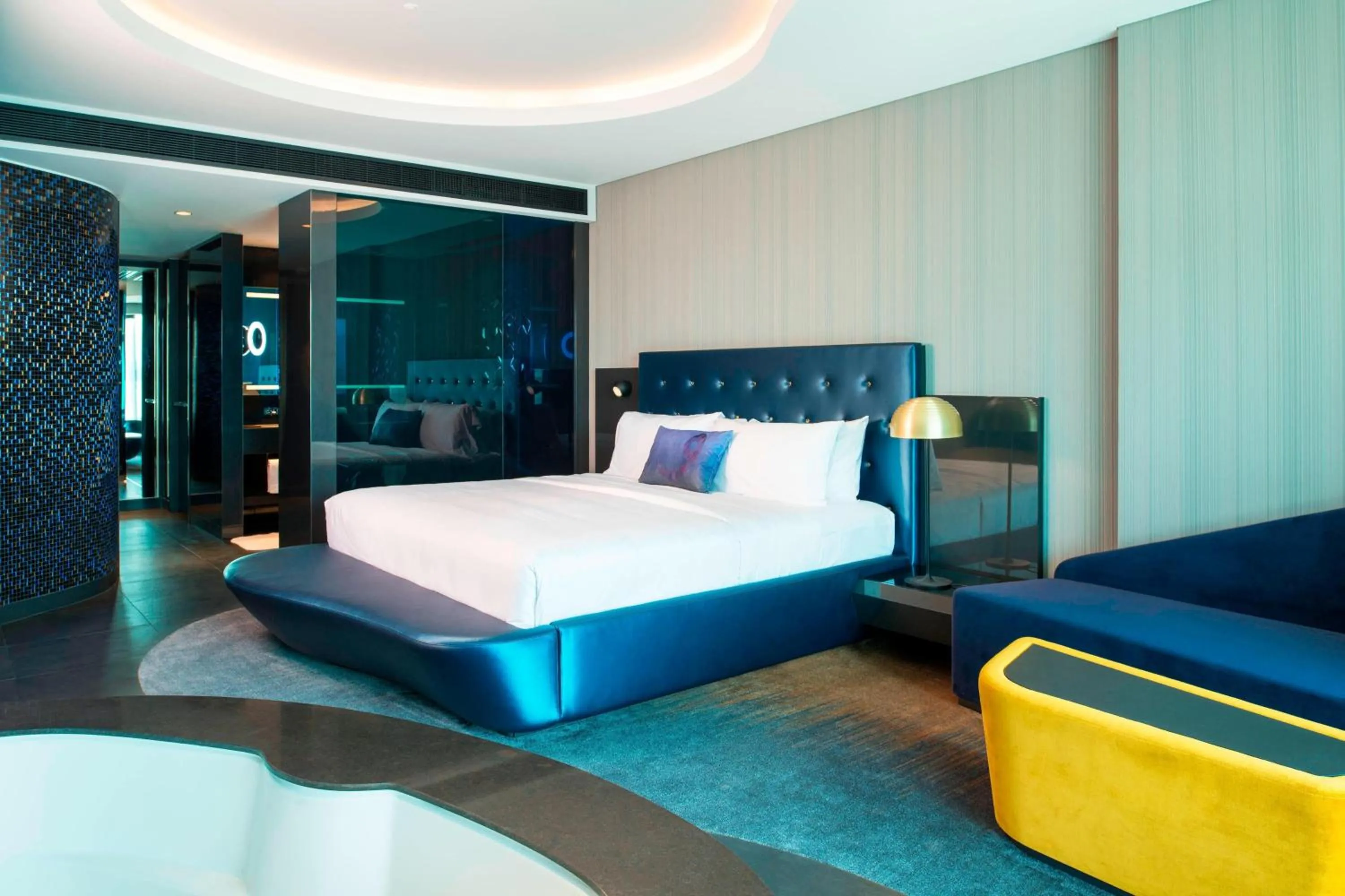 Bedroom, Bed in W Dubai - The Palm