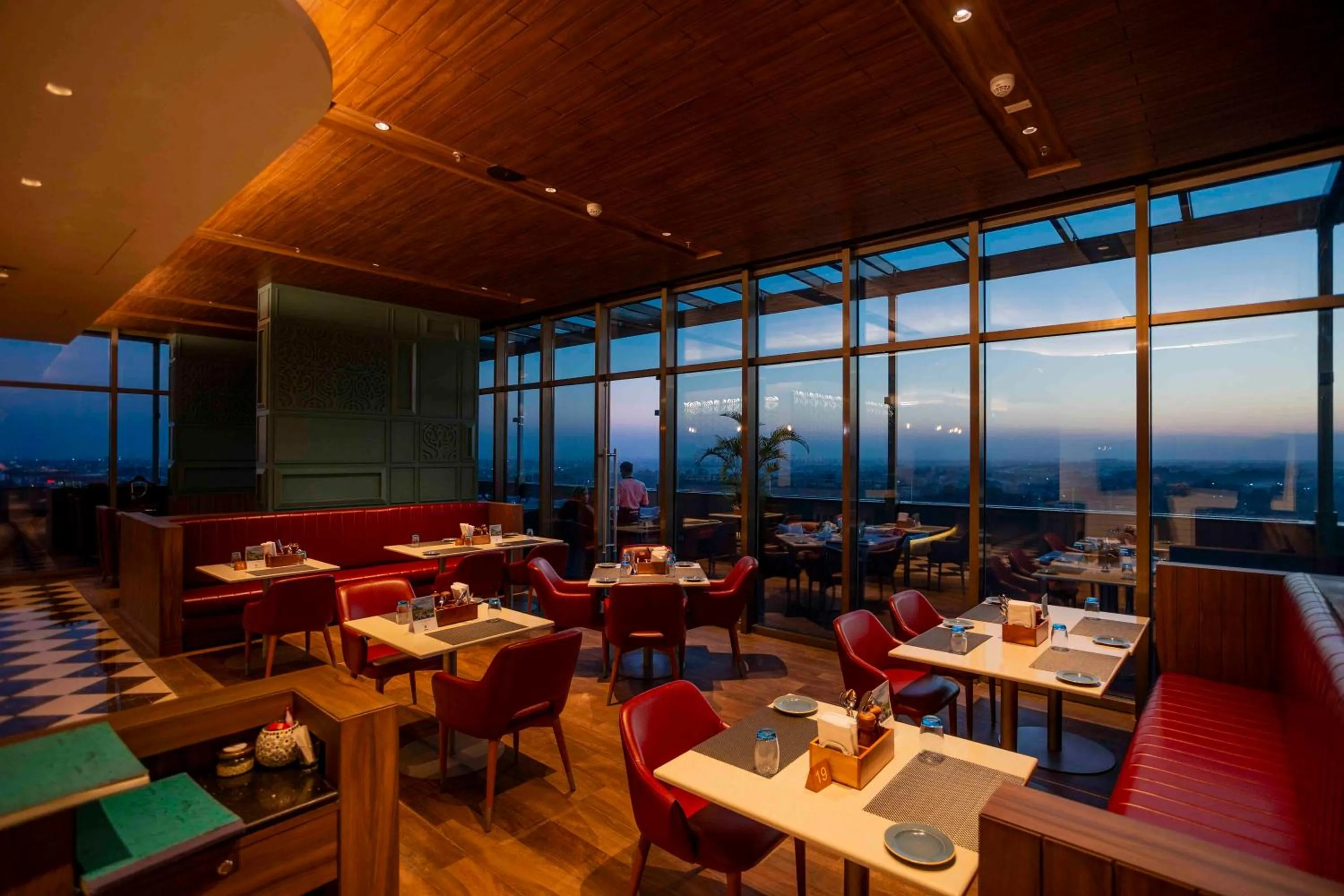 Restaurant/places to eat in Courtyard by Marriott Siliguri