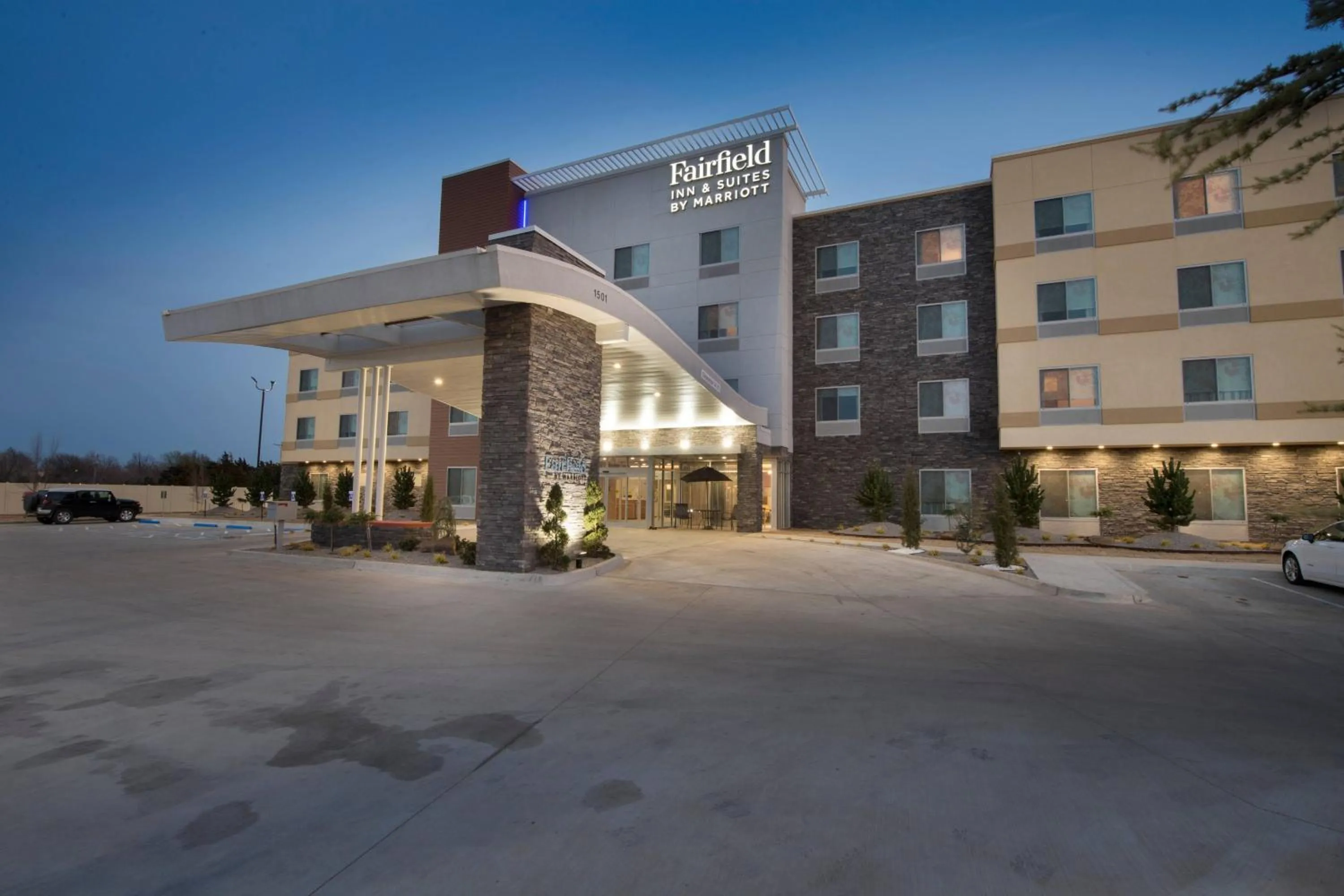 Property building in Fairfield Inn & Suites by Marriott Oklahoma City El Reno