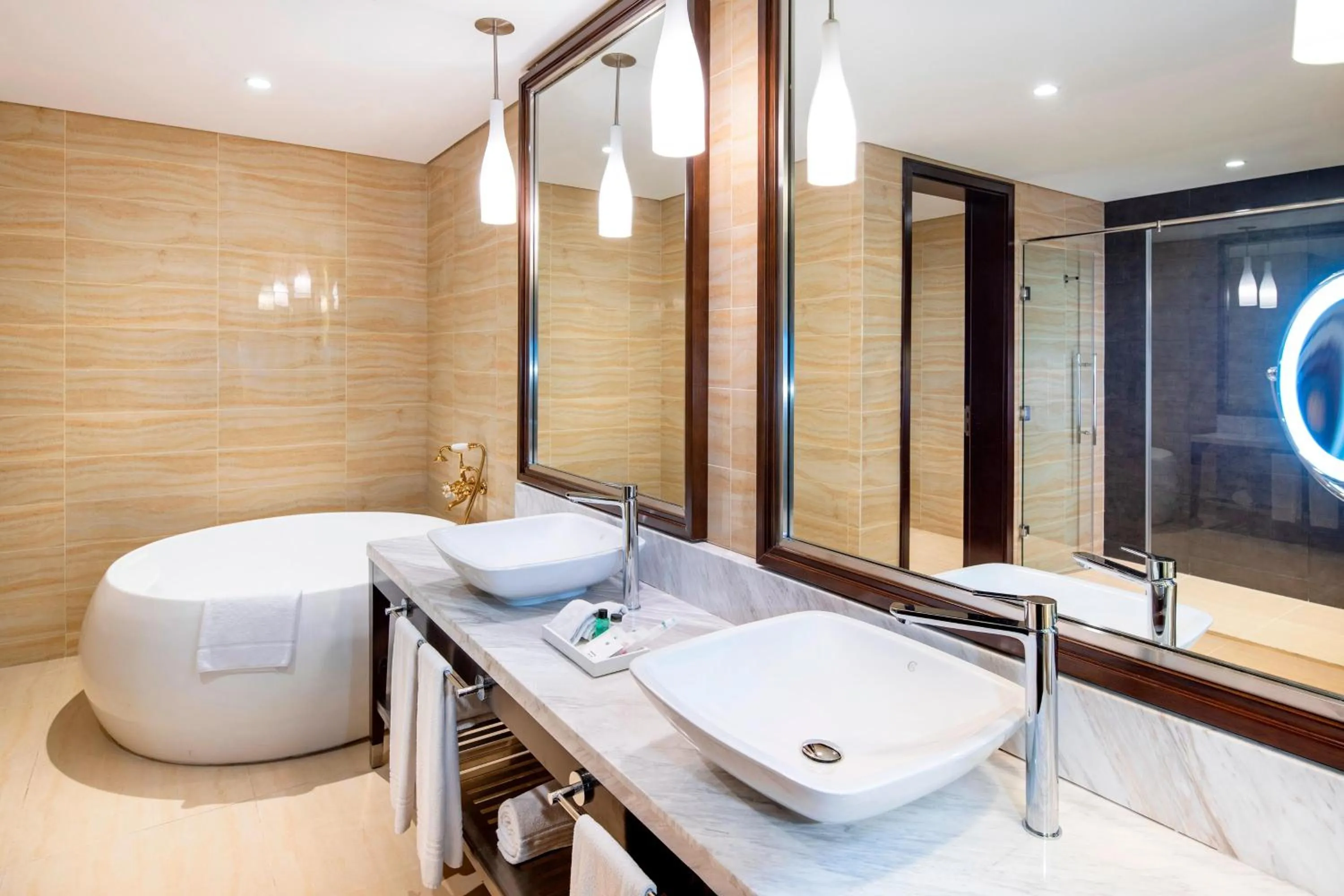 Bathroom in Four Points by Sheraton Sharjah