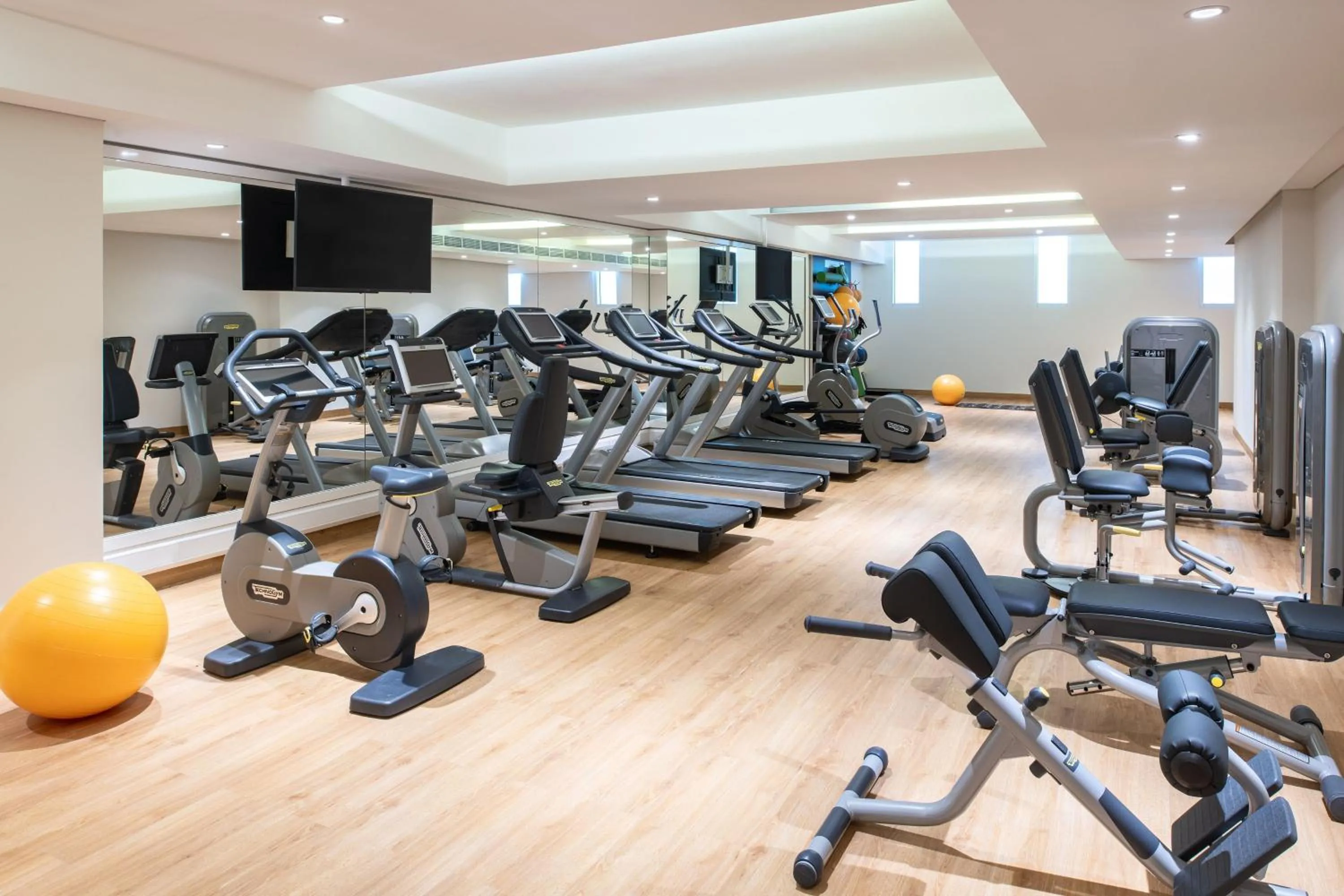 Fitness centre/facilities in Four Points by Sheraton Sharjah