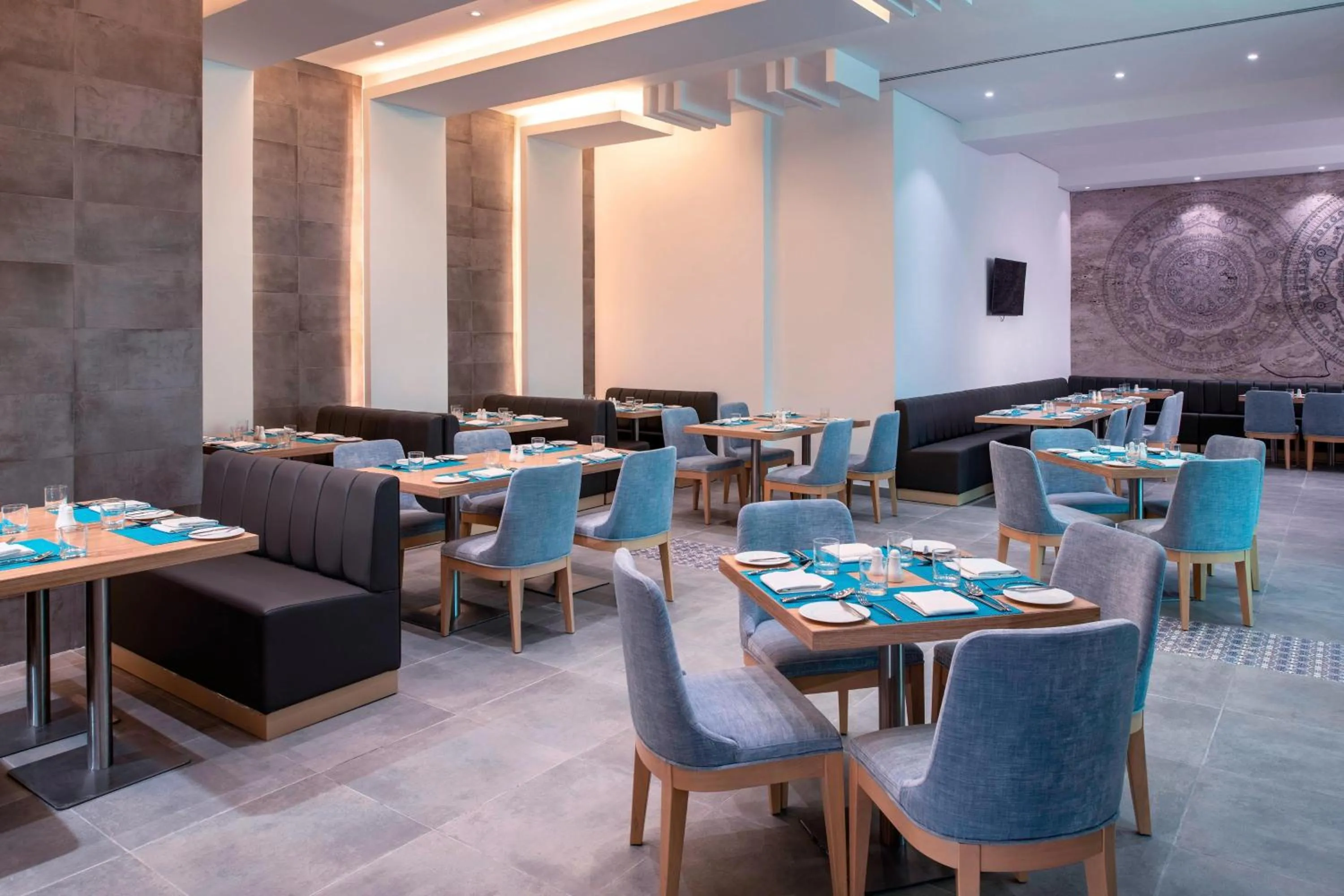 Restaurant/places to eat in Four Points by Sheraton Sharjah