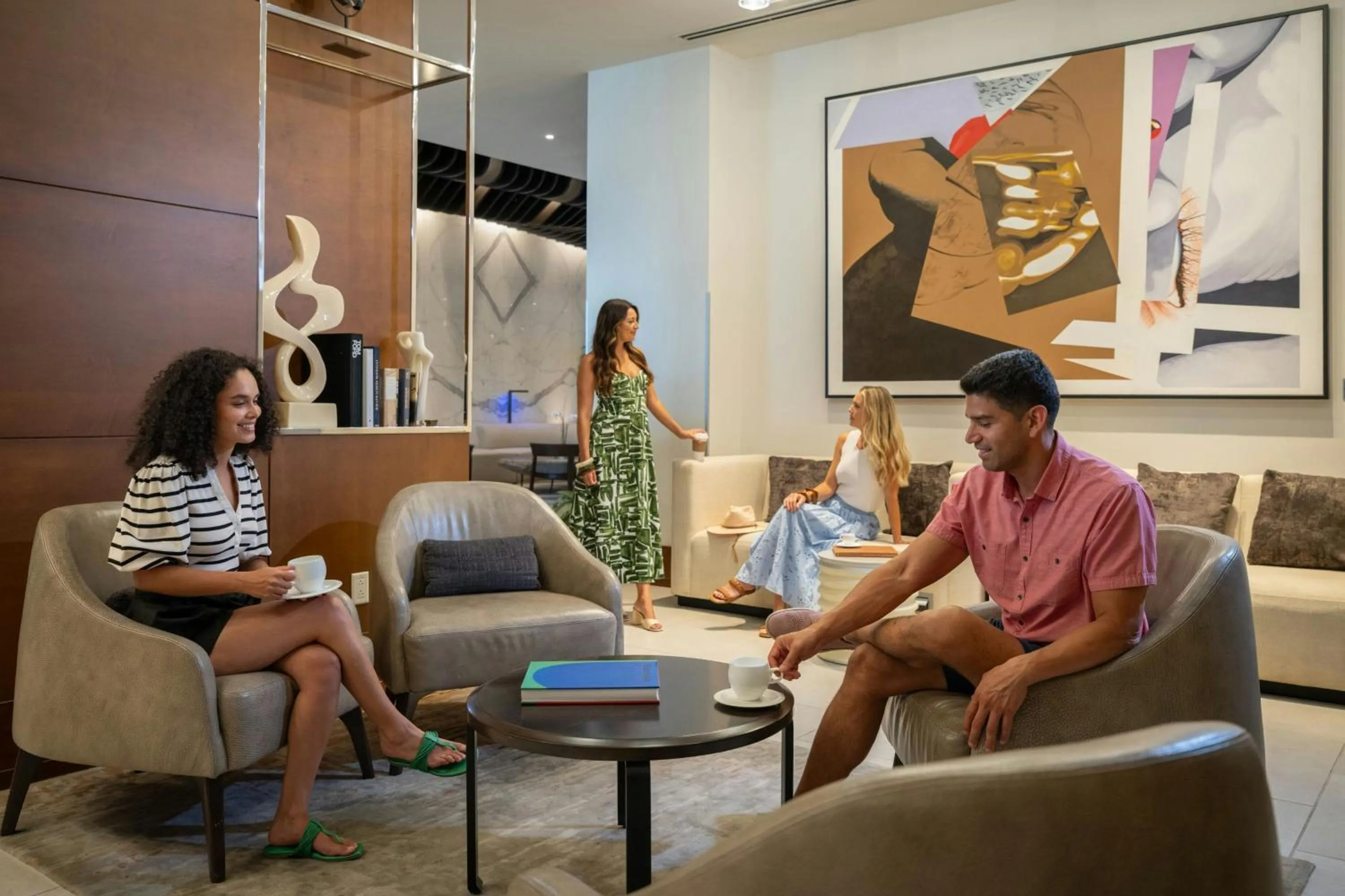 Lounge or bar in The CURRENT Hotel, Autograph Collection