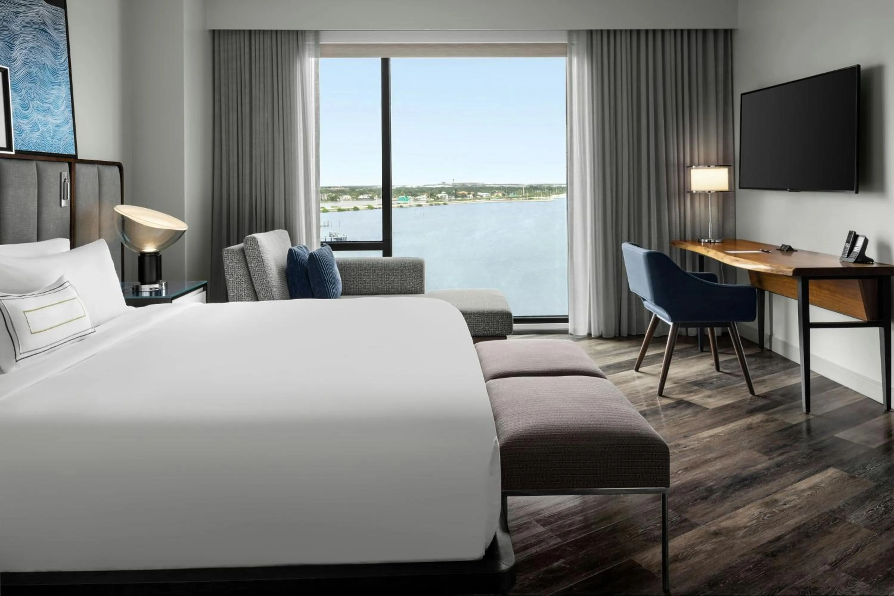 Bedroom, Bed in The CURRENT Hotel, Autograph Collection