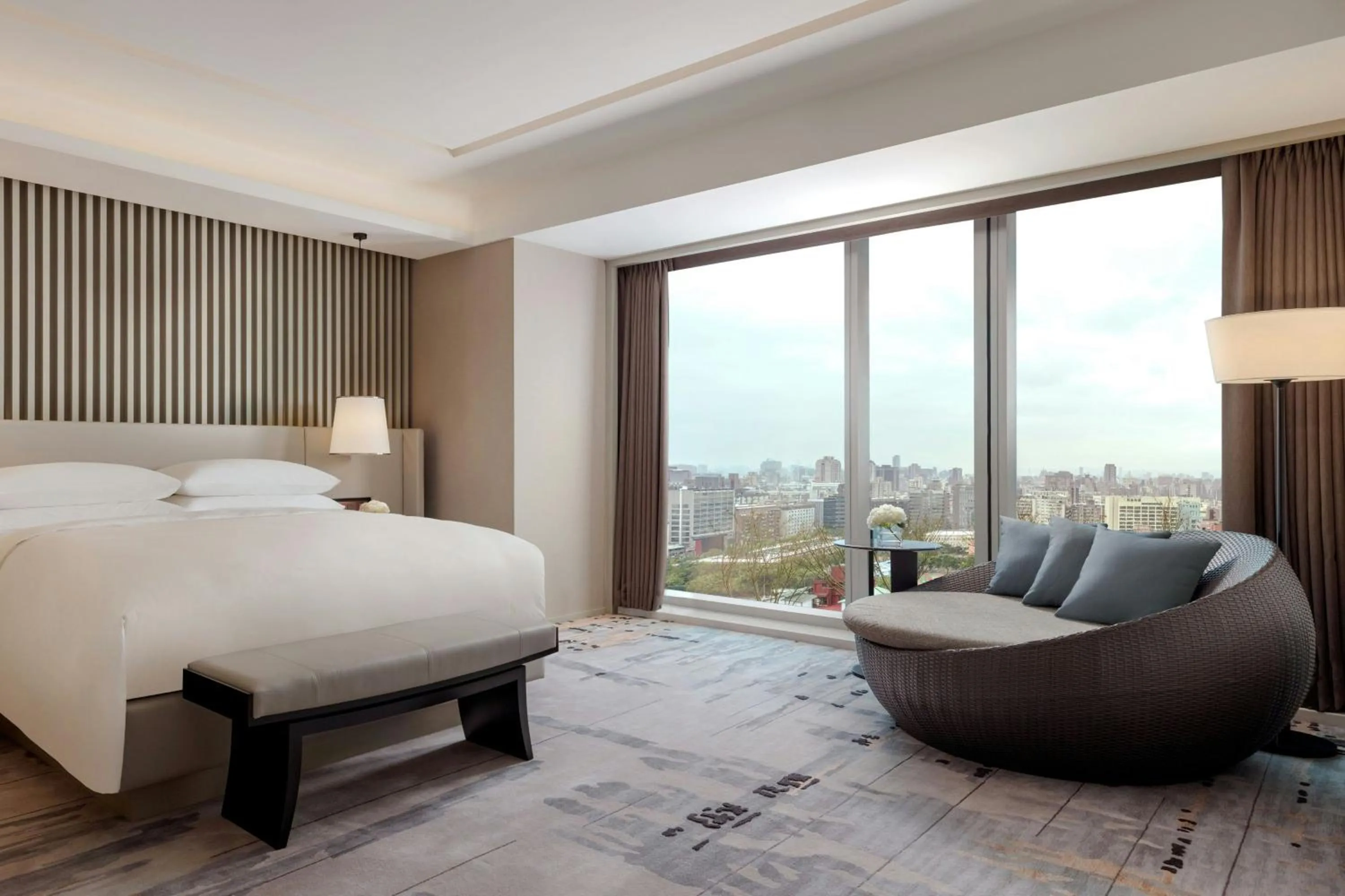 Bedroom, Bed in Courtyard by Marriott Taipei Downtown
