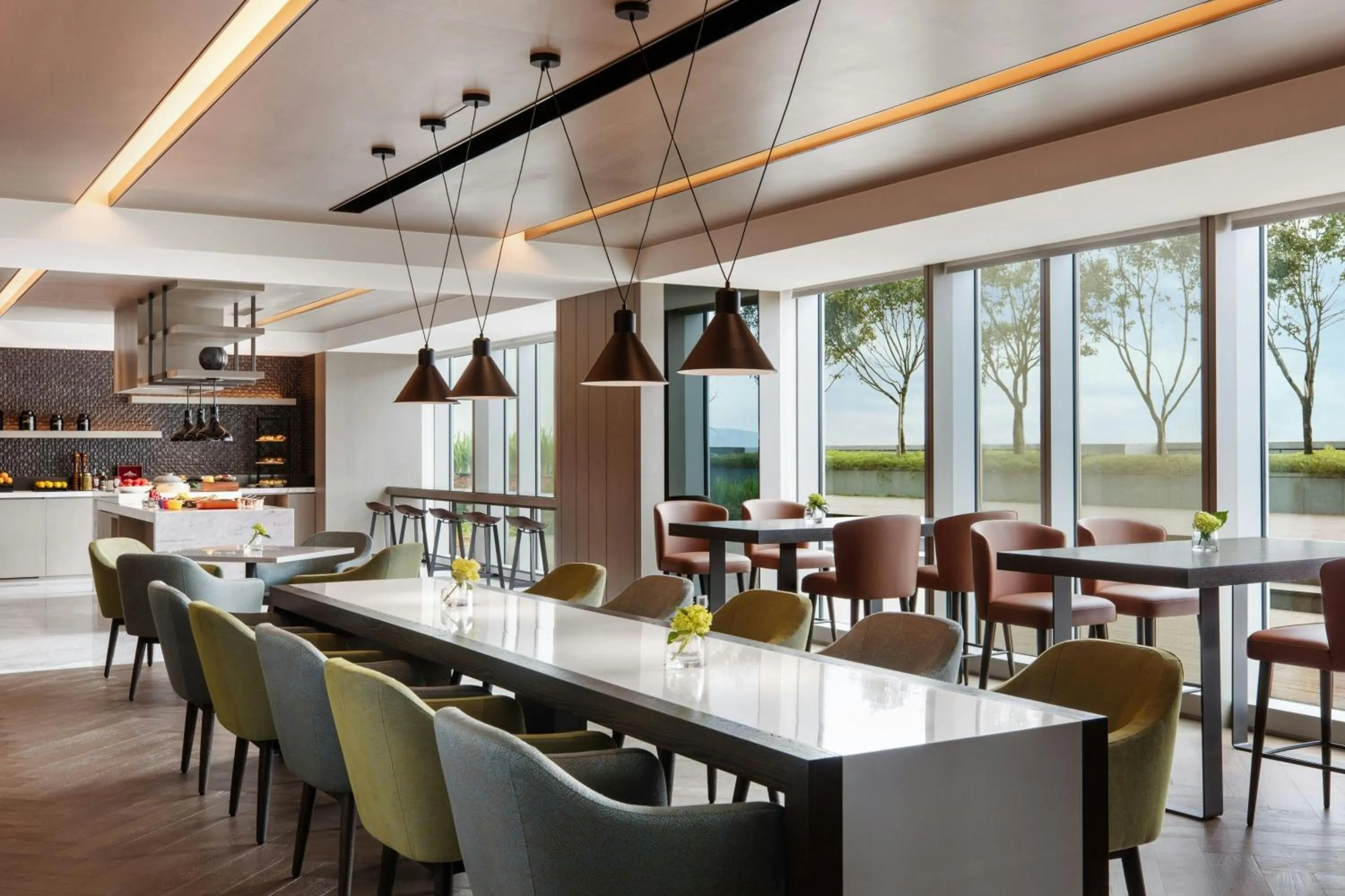 Lounge or bar in Courtyard by Marriott Taipei Downtown