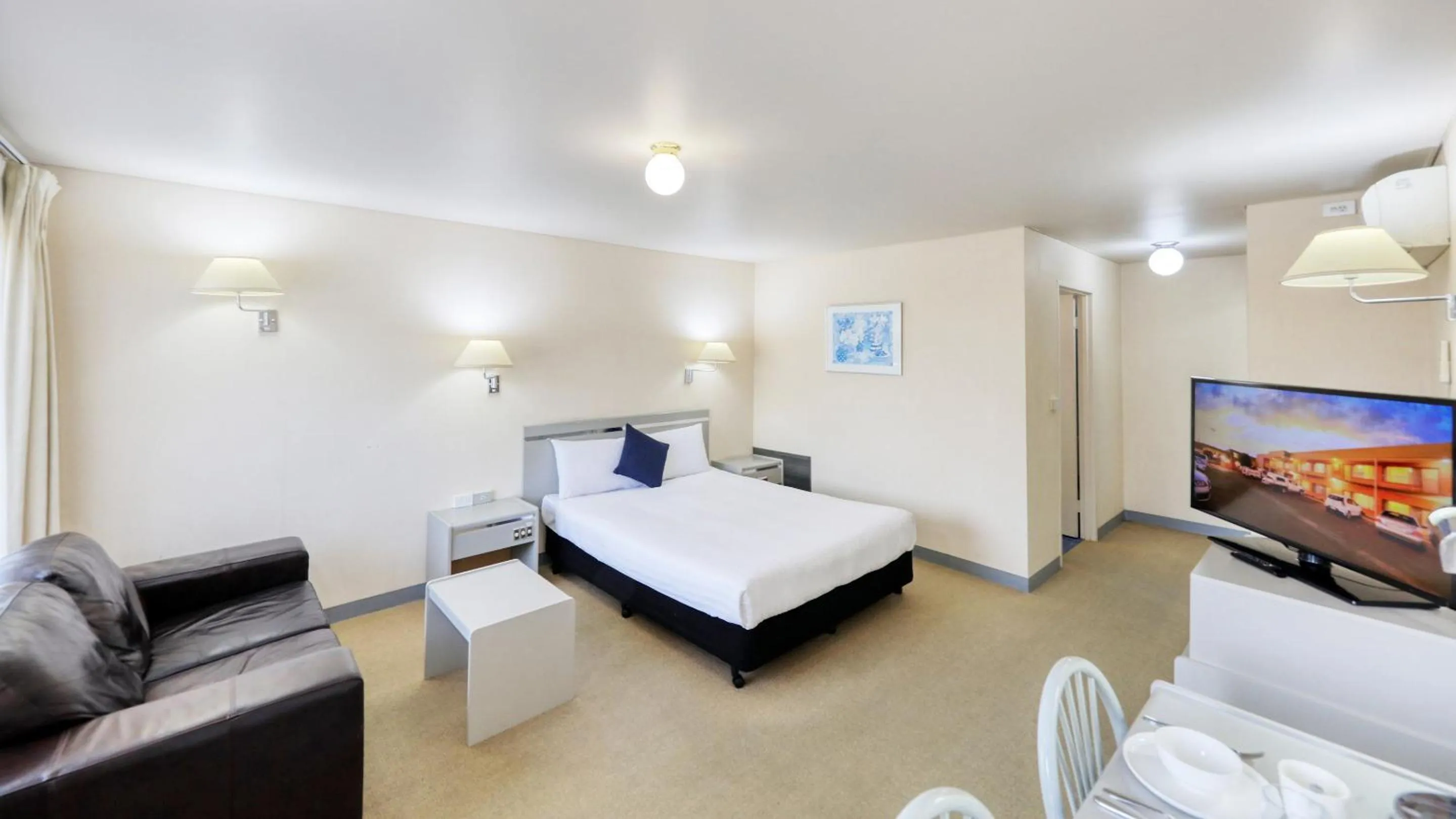 TV and multimedia, Bed in Sunrise Devonport