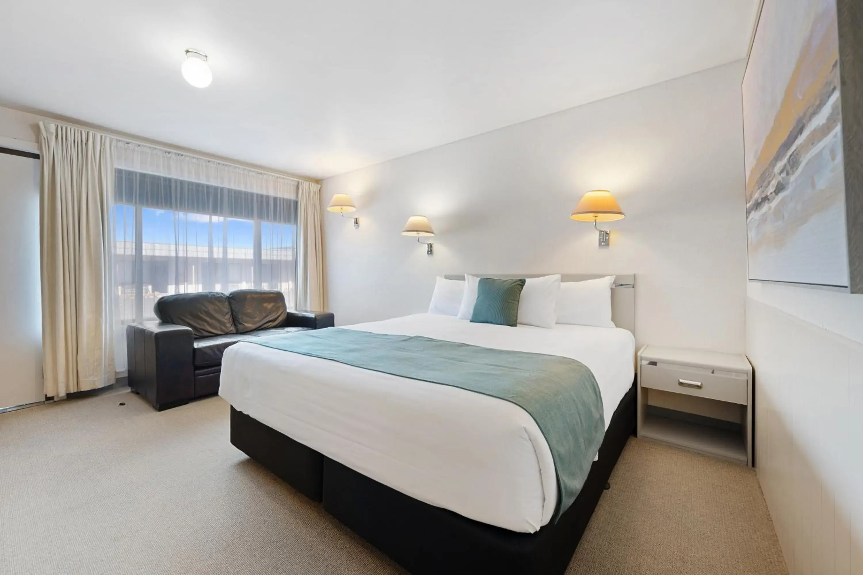 King Room - Non Smoking in Comfort Inn Devonport King Room - Non Smoking in Comfort Inn Devonport