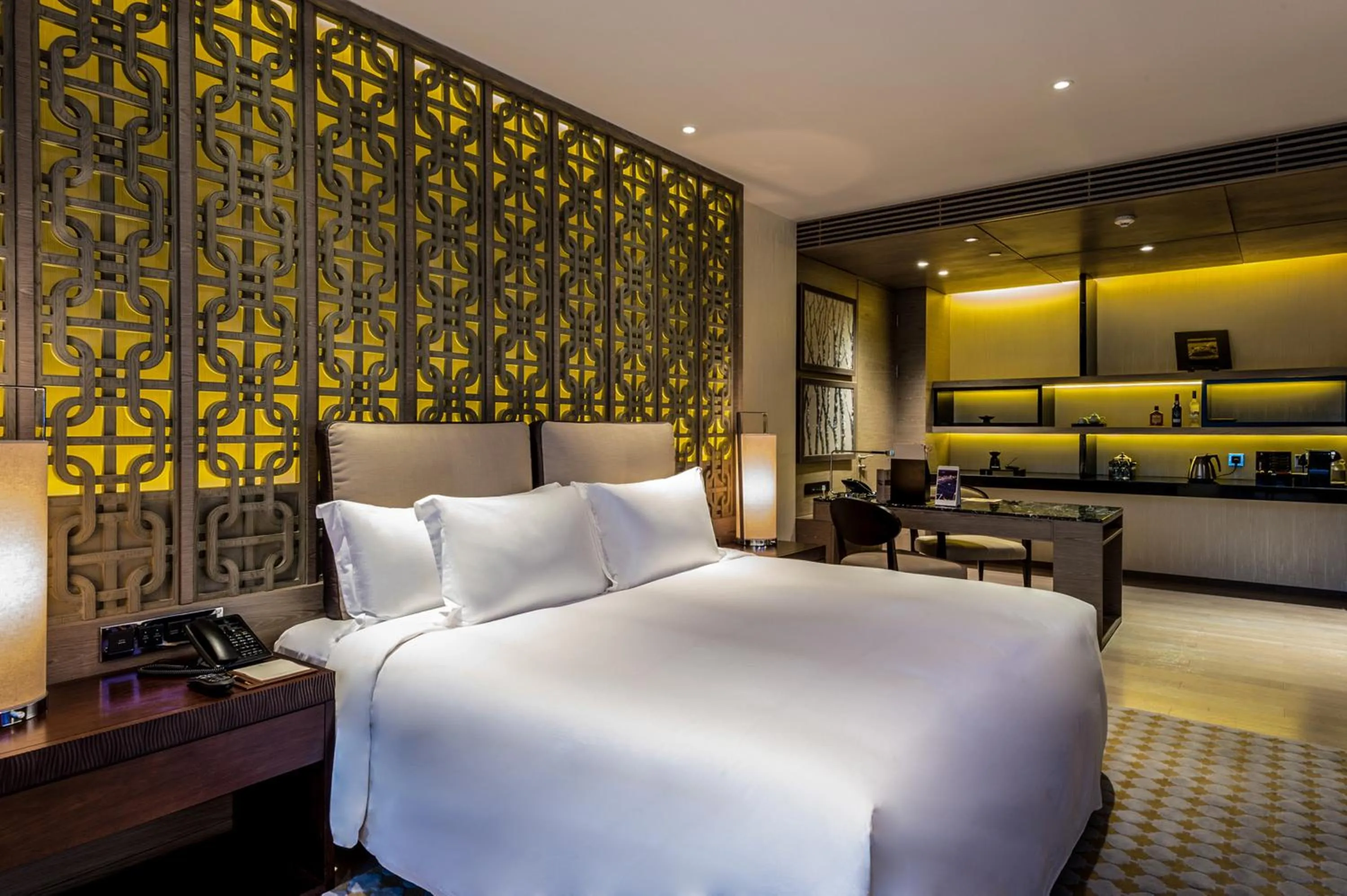 Bedroom, Bed in Banyantree Shanghai On the Bund - Tales rooftop bar boasts a jaw-dropping panoramic vista