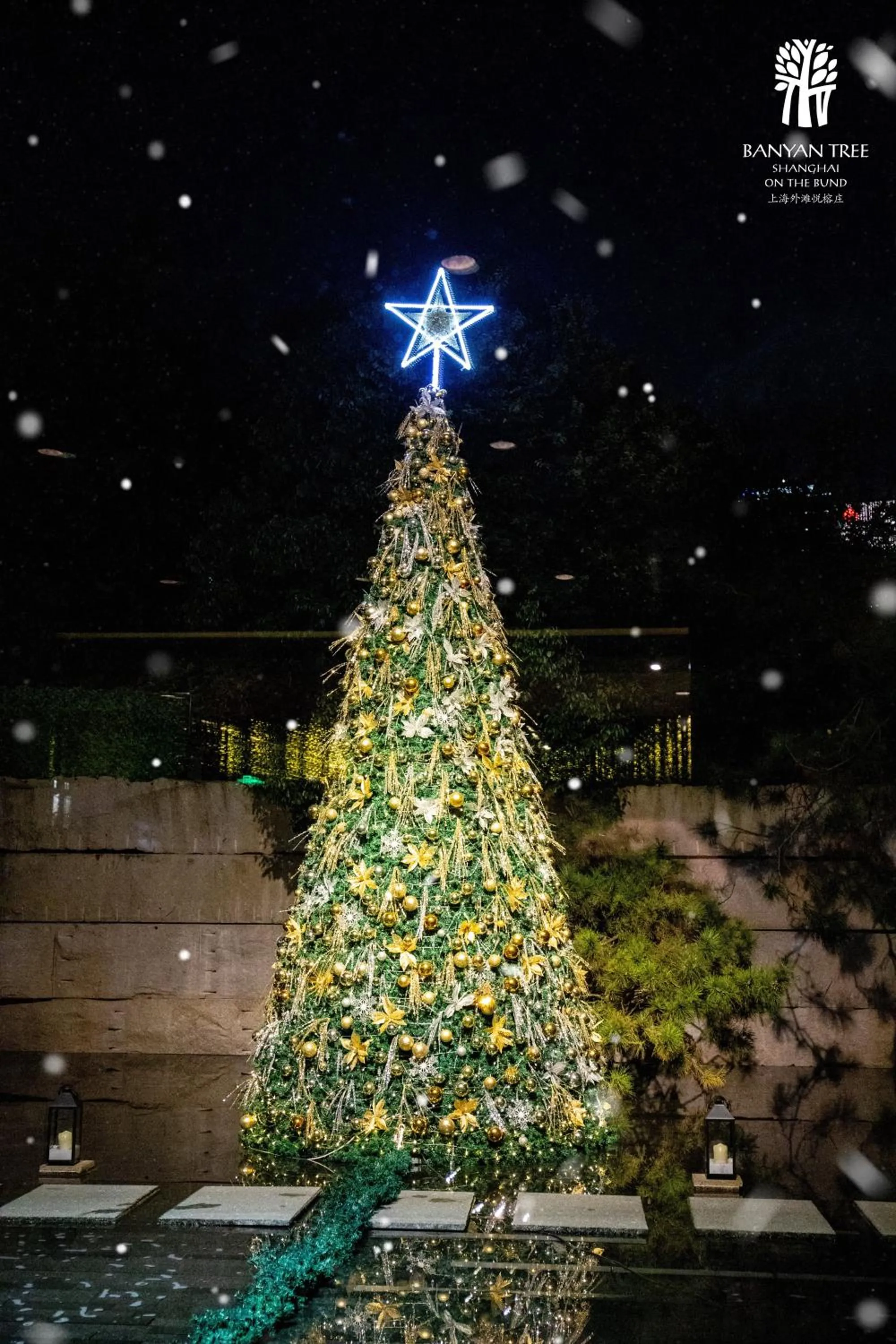 Restaurant/places to eat in Banyantree Shanghai On the Bund - Tales rooftop bar boasts a jaw-dropping panoramic vista