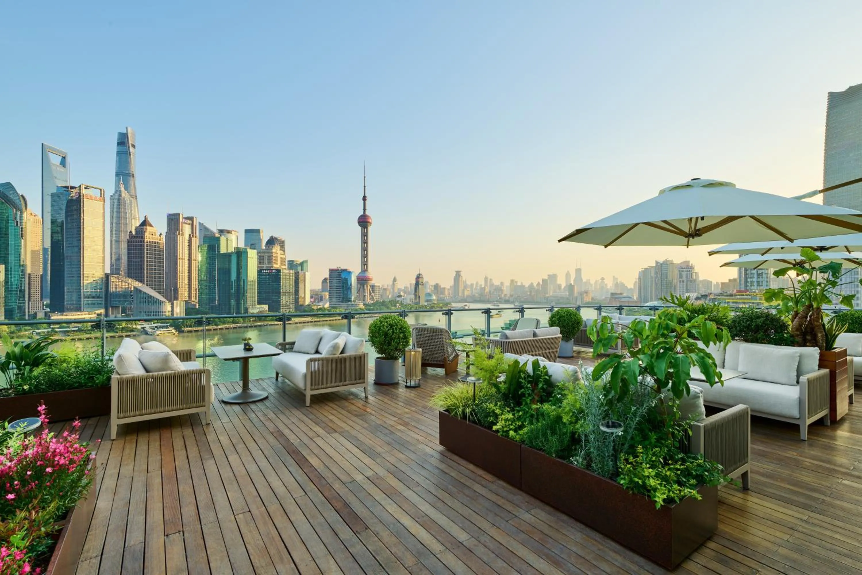 Restaurant/places to eat in Banyantree Shanghai On the Bund - Tales rooftop bar boasts a jaw-dropping panoramic vista