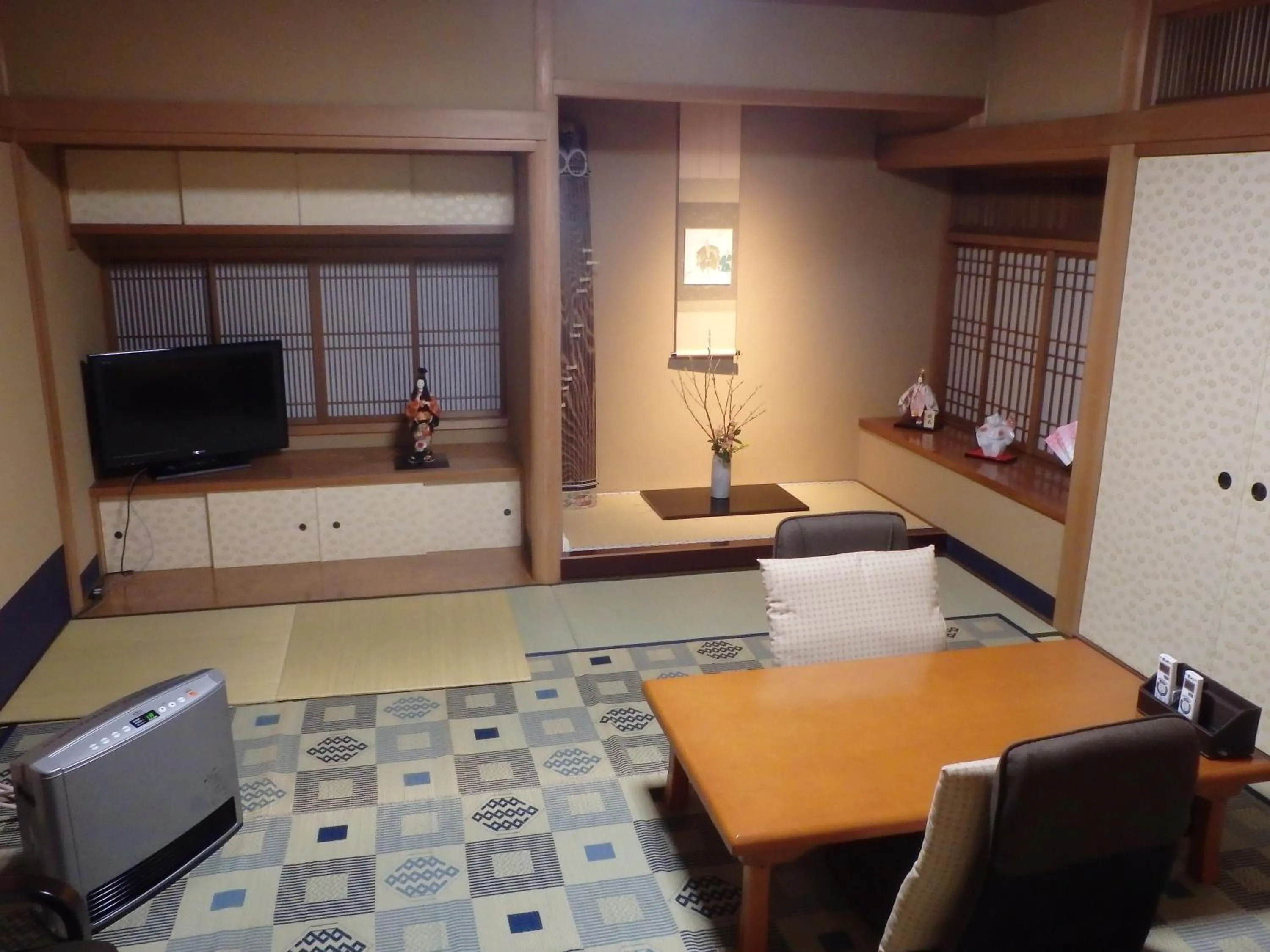 Photo of the whole room in Kamuroan