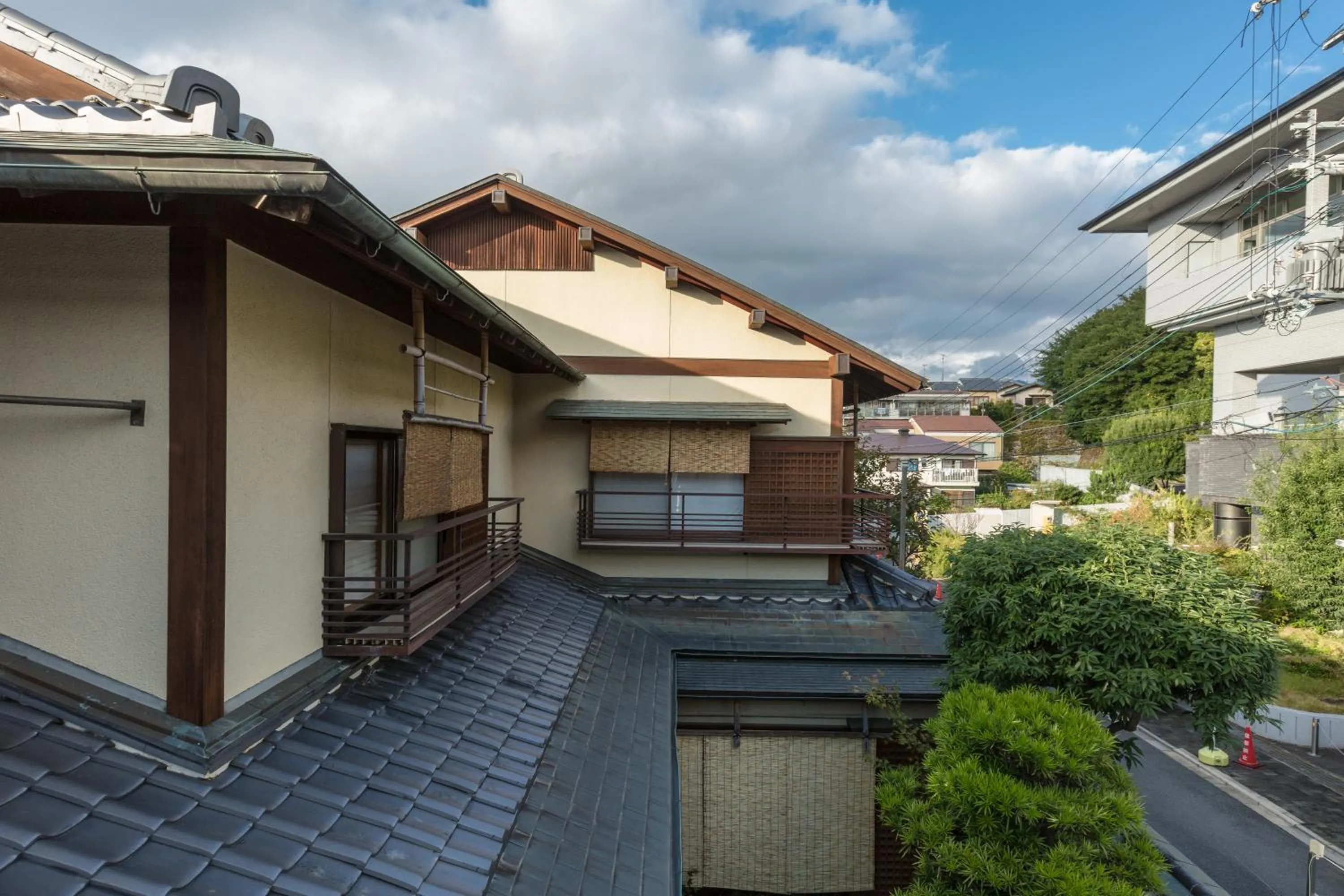 Property building in Kamuroan