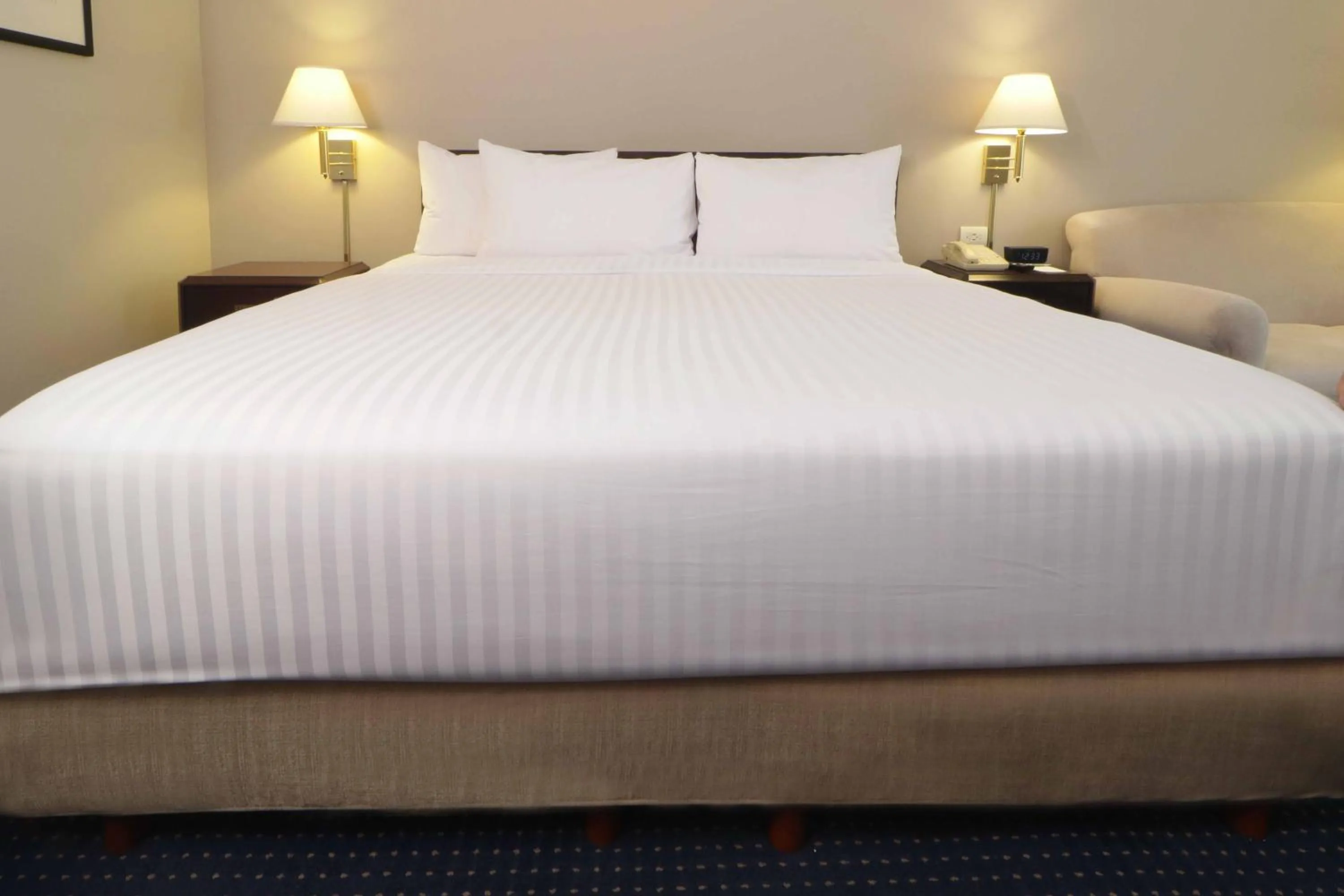 Bed in Wyndham Garden Monterrey Norte