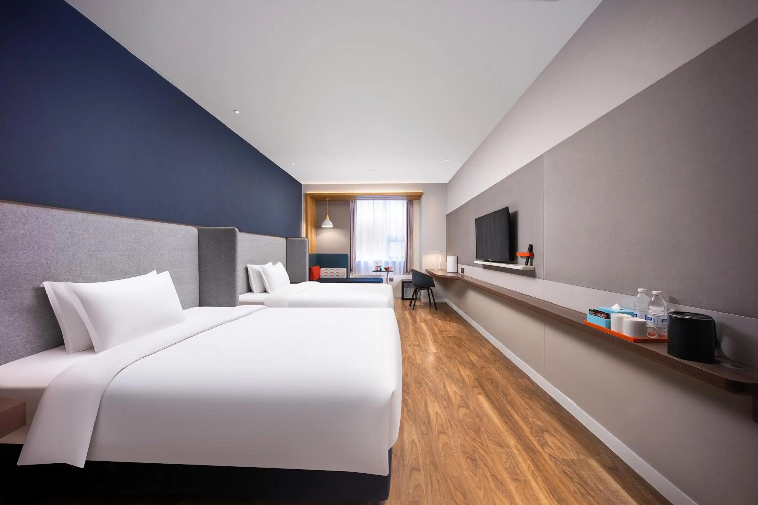 Bed in Holiday Inn Express Xi'an Bell Tower by IHG