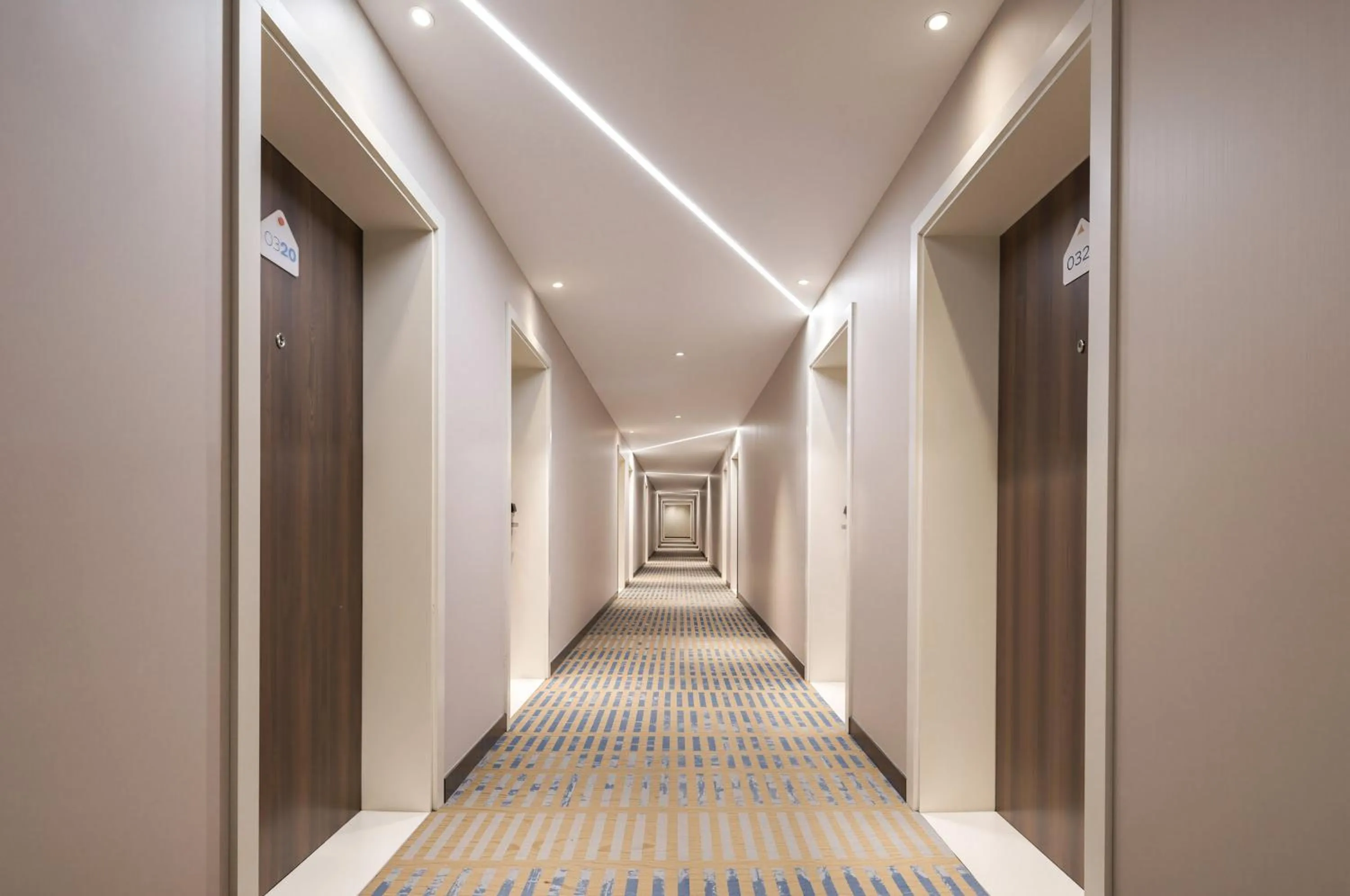 Lobby or reception in Holiday Inn Express Xi'an Bell Tower by IHG