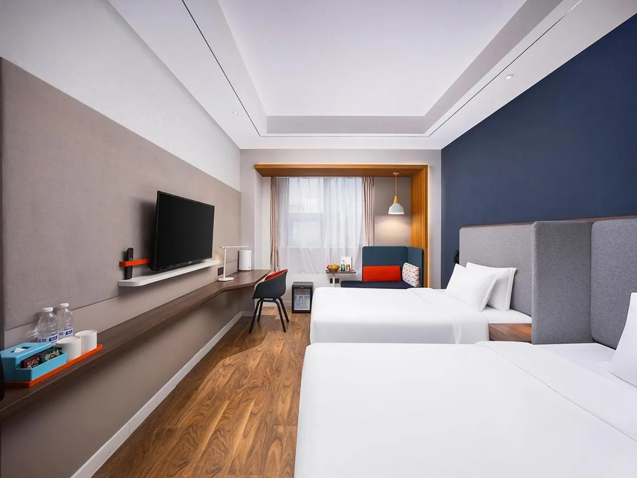 Bed in Holiday Inn Express Xi'an Bell Tower by IHG