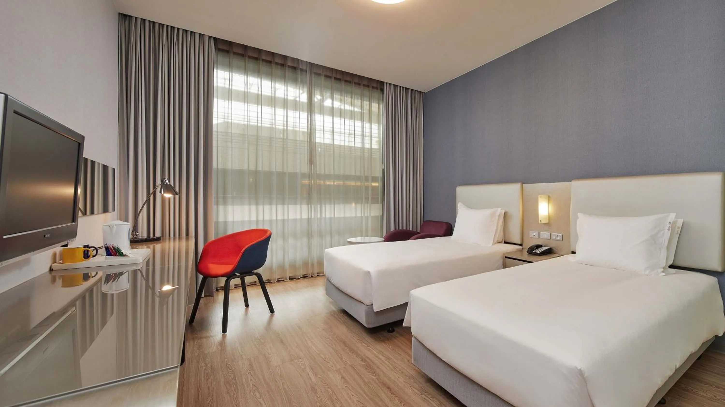 Bedroom, Bed in Holiday Inn Express Taichung Park by IHG