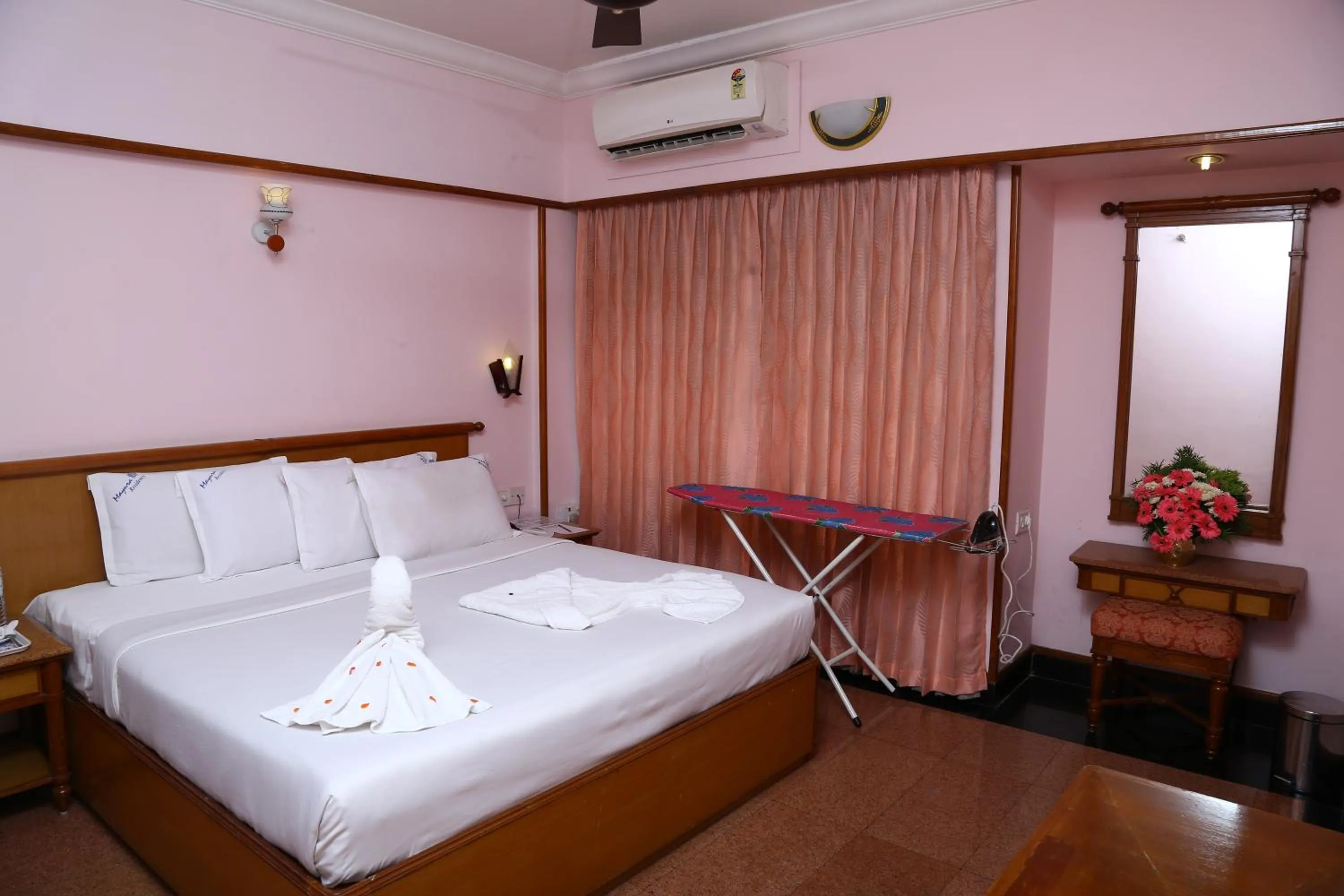 Bedroom, Bed in Mayura Residency