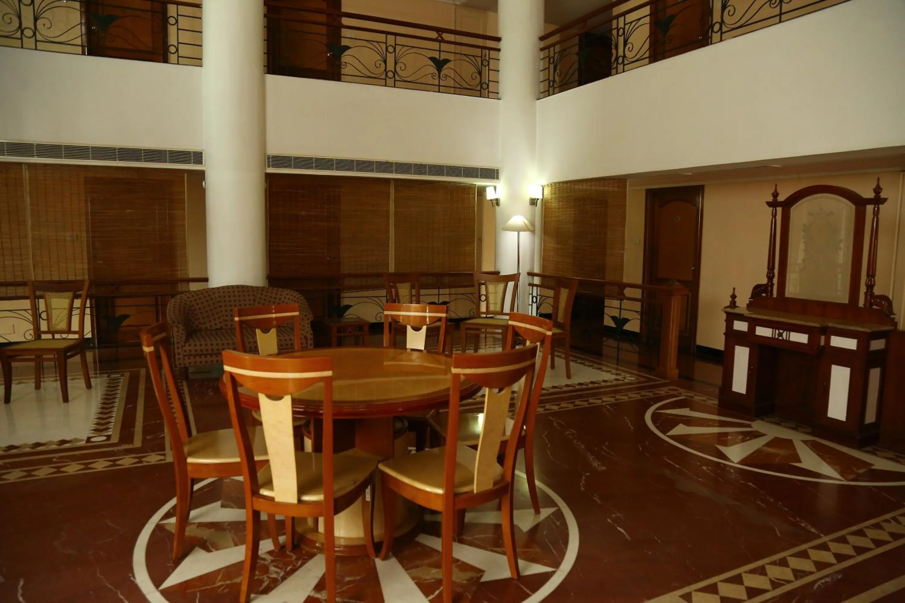 Communal lounge/ TV room in Mayura Residency