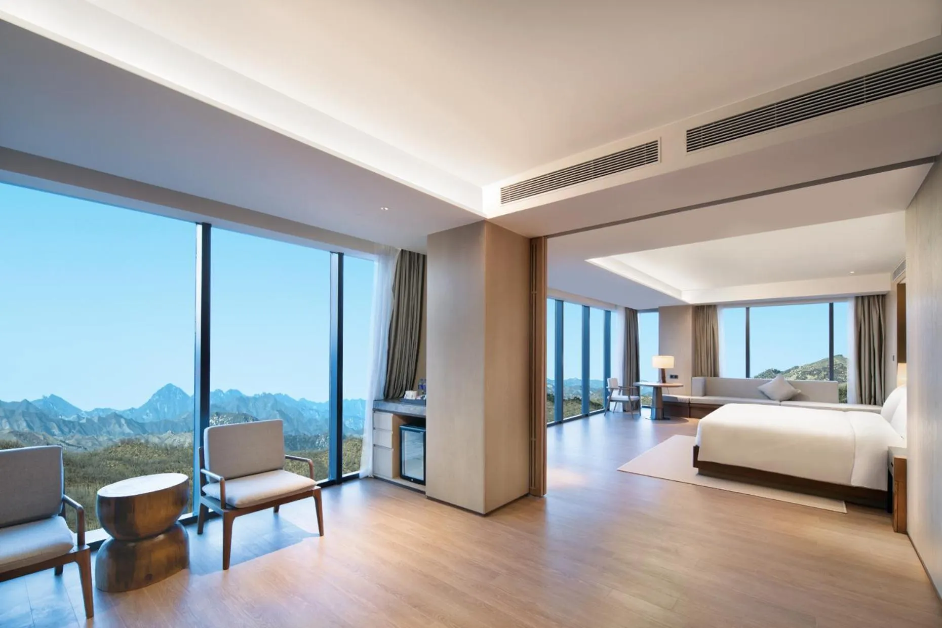 Photo of the whole room, Bed in Crowne Plaza Zunhua Hot Spring Town by IHG