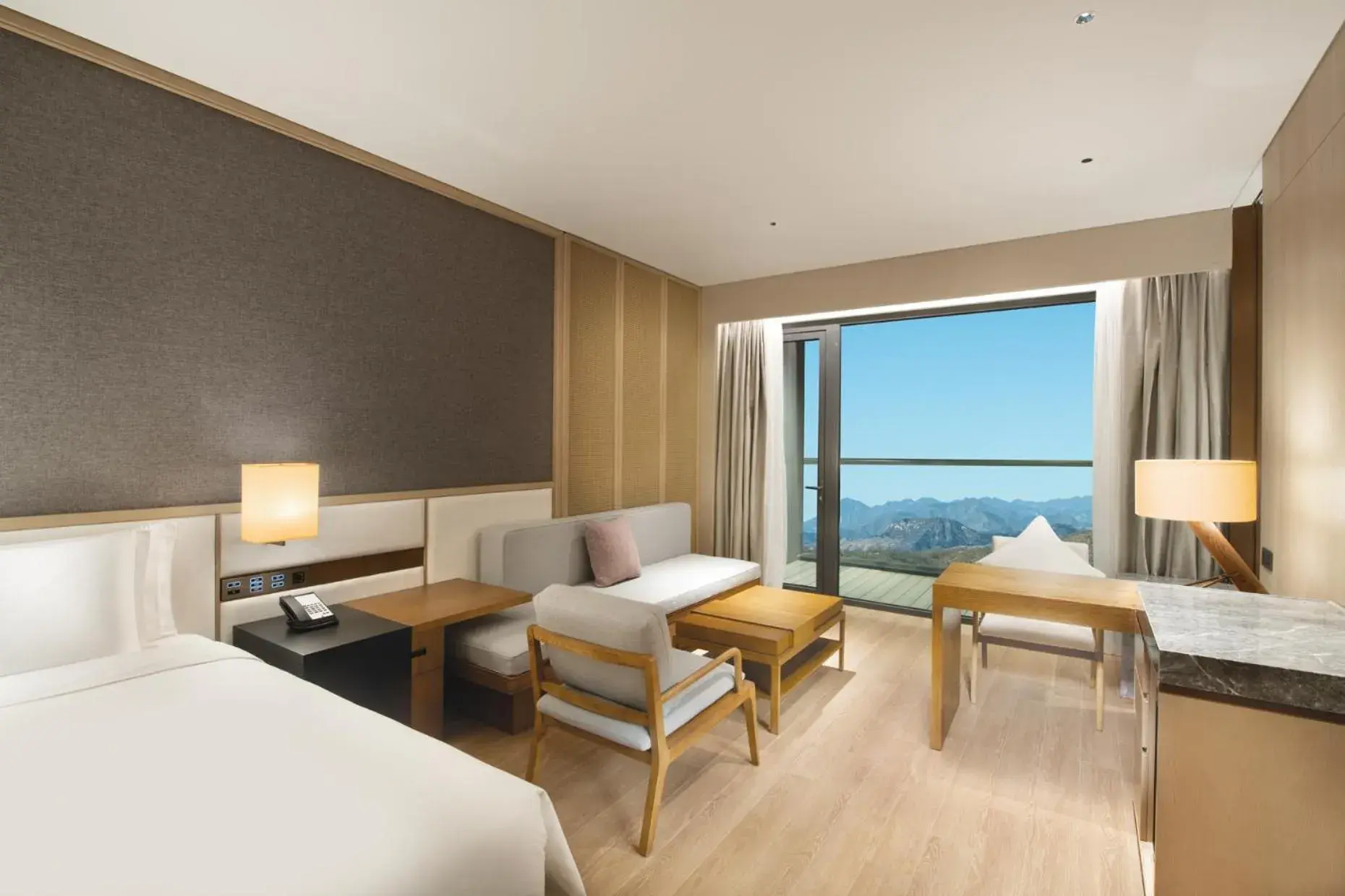 Premium Twin Room with Hotspring in Crowne Plaza Zunhua Hot Spring Town by IHG Premium Twin Room with Hotspring in Crowne Plaza Zunhua Hot Spring Town by IHG