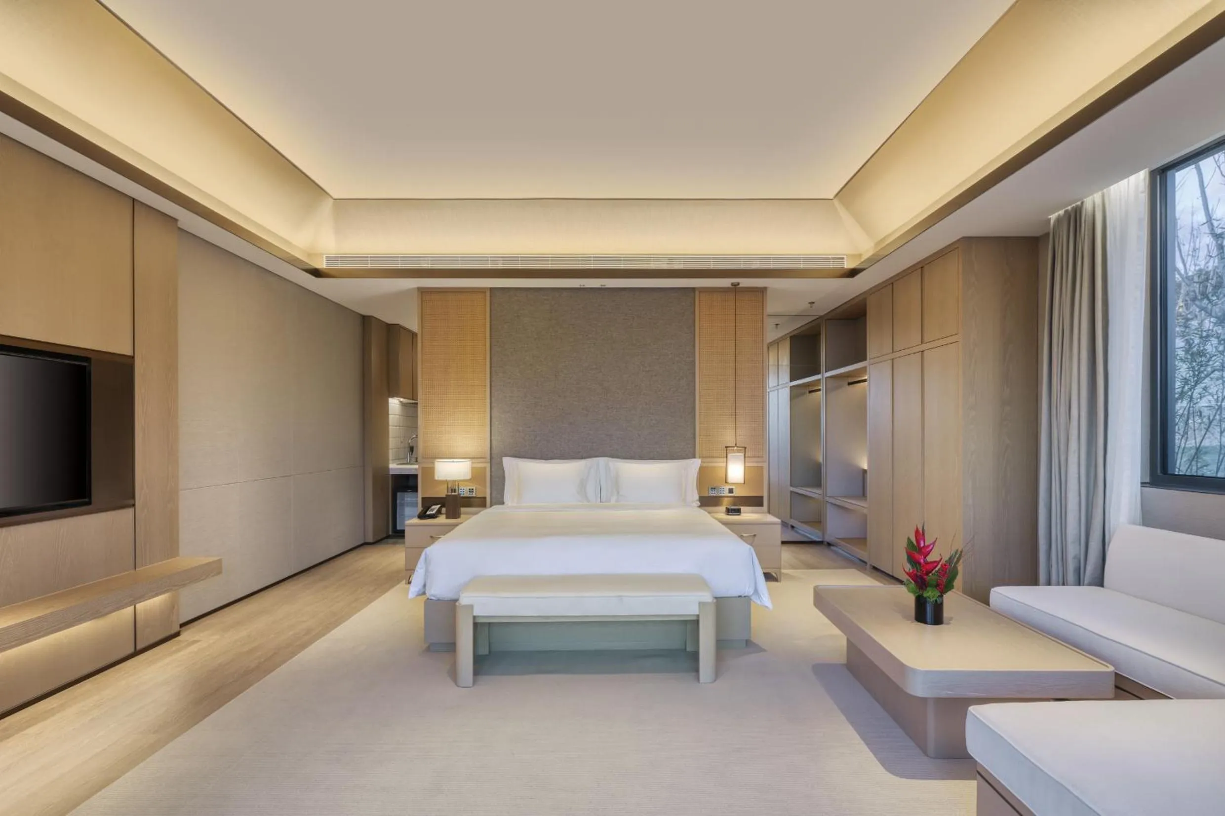 Photo of the whole room, Bed in Crowne Plaza Zunhua Hot Spring Town by IHG