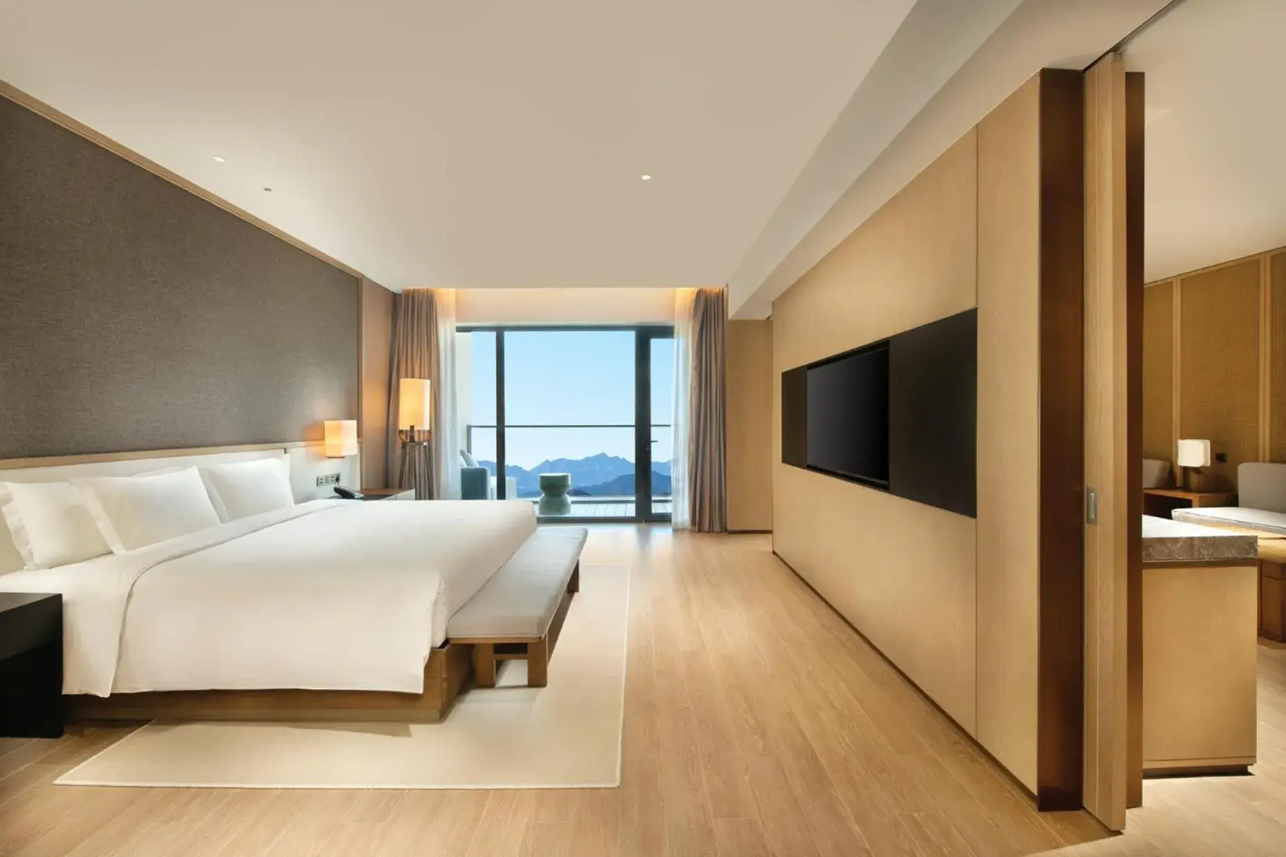 King Hotspring Suite in Crowne Plaza Zunhua Hot Spring Town by IHG King Hotspring Suite in Crowne Plaza Zunhua Hot Spring Town by IHG