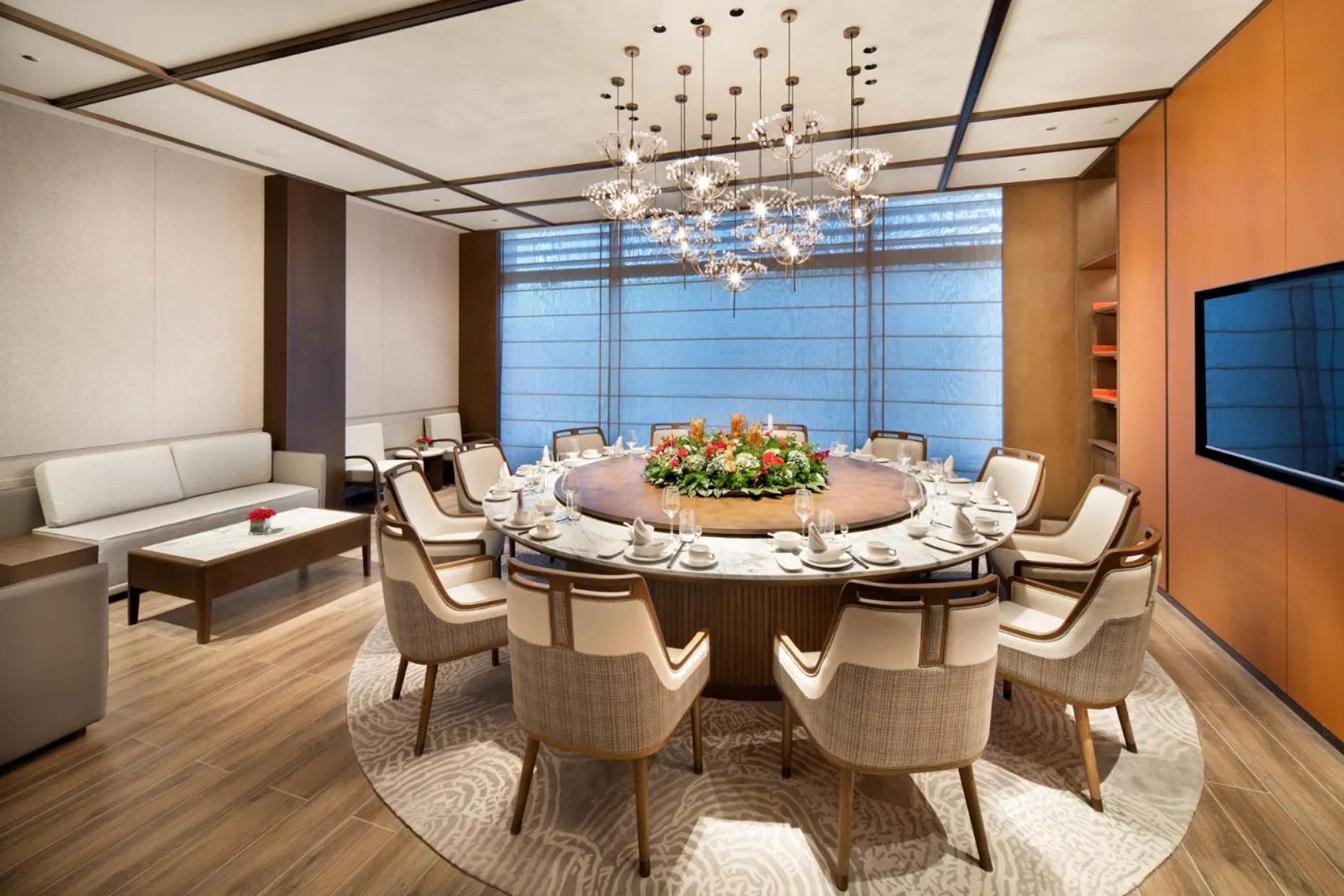 Restaurant/places to eat in Crowne Plaza Zunhua Hot Spring Town by IHG