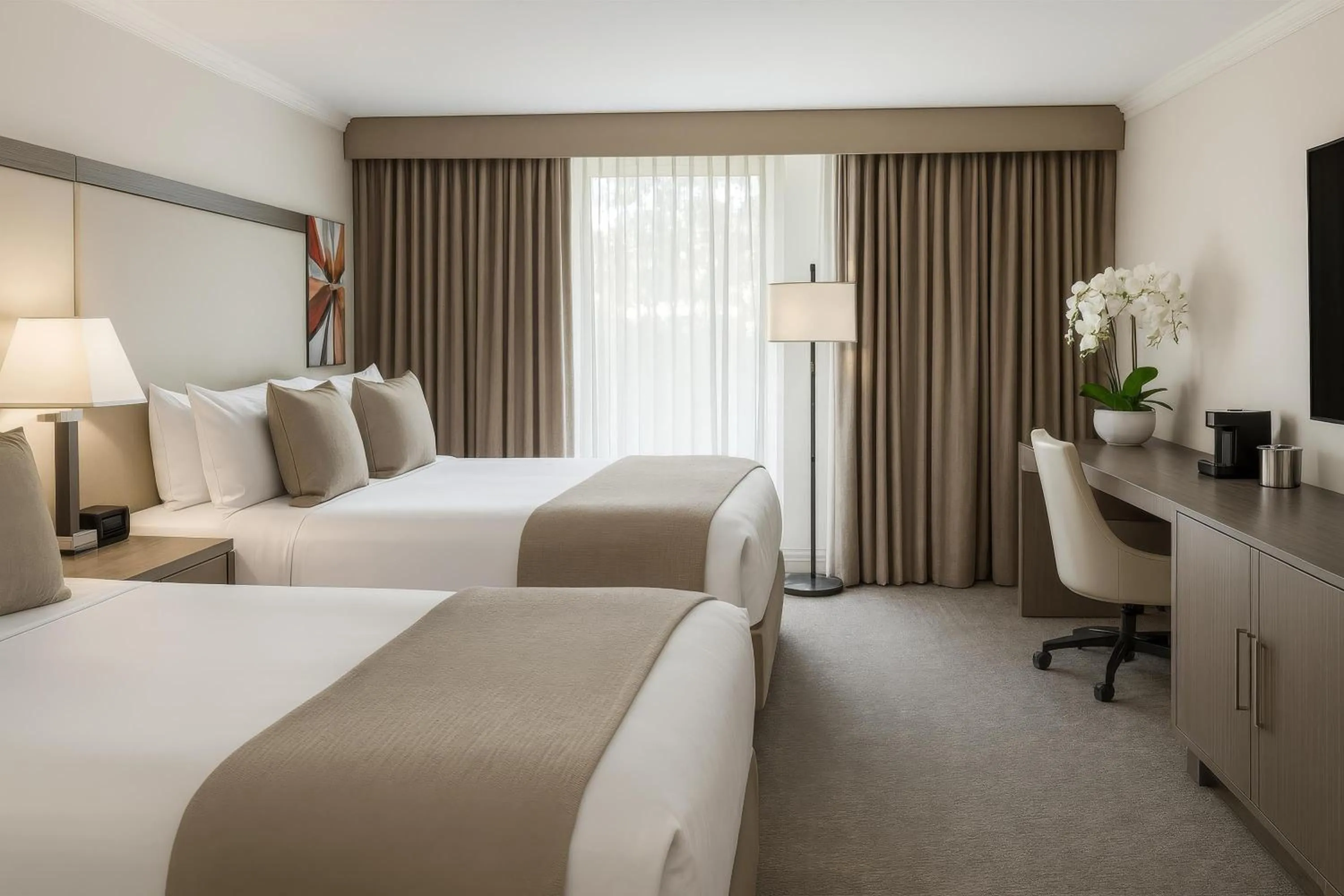 Bedroom, Bed in Ontario Airport Hotel & Conference Center
