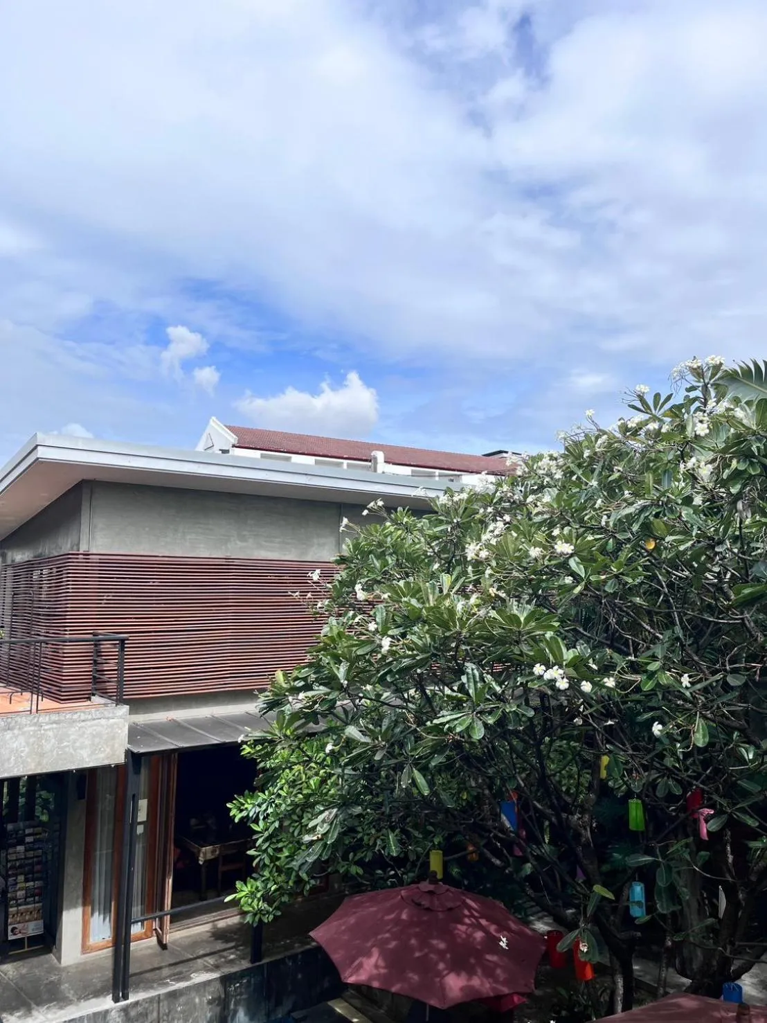 Property building in Villa Thapae