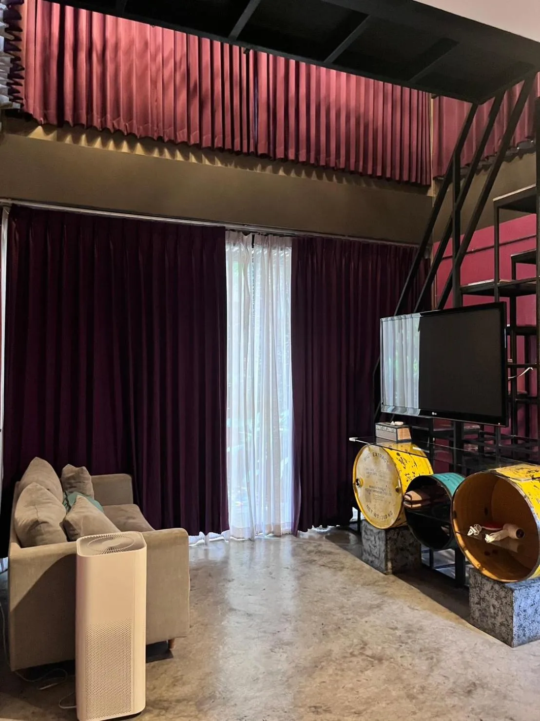 TV and multimedia in Villa Thapae