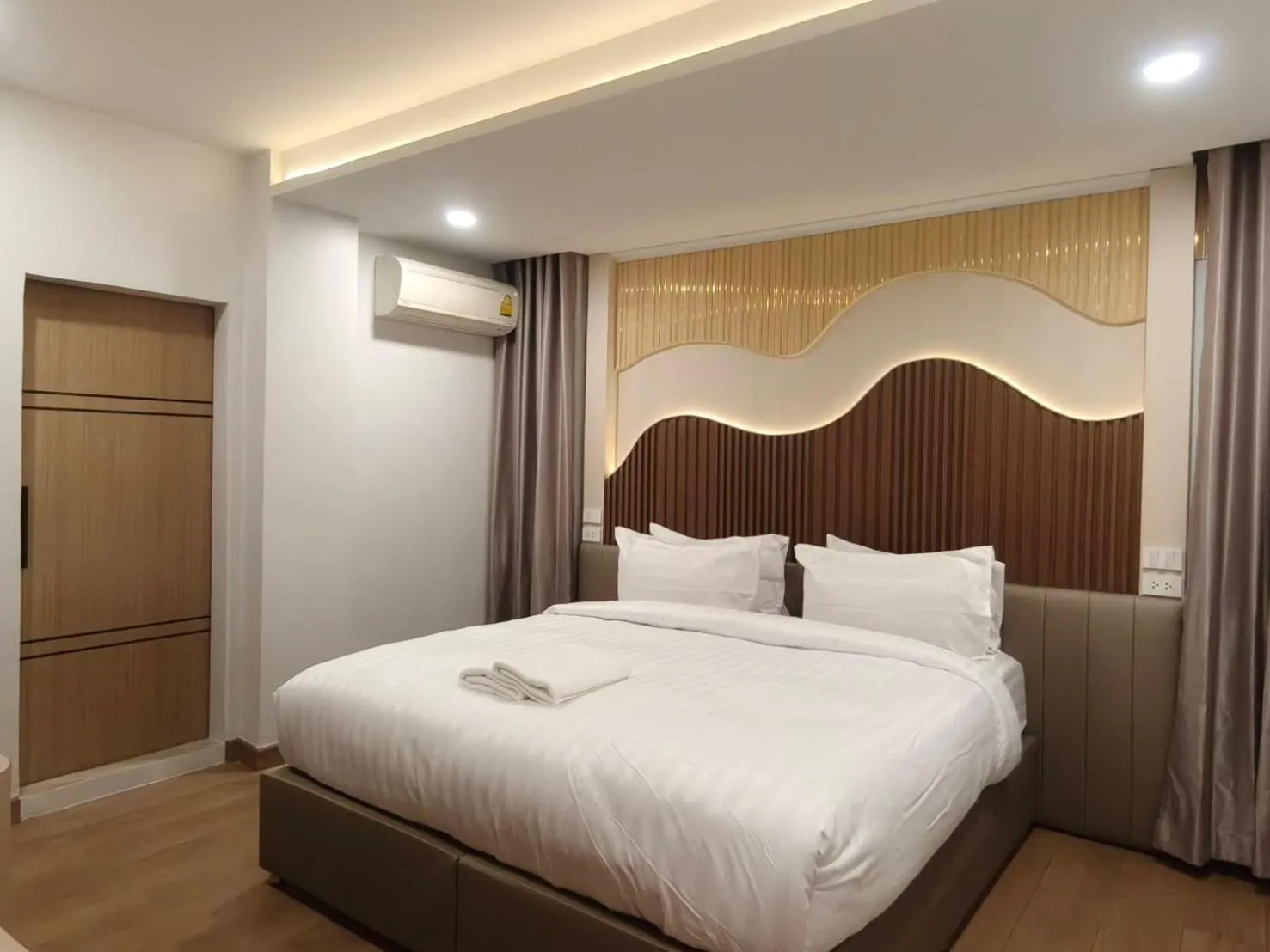 Bed in Chanaplace Lanna