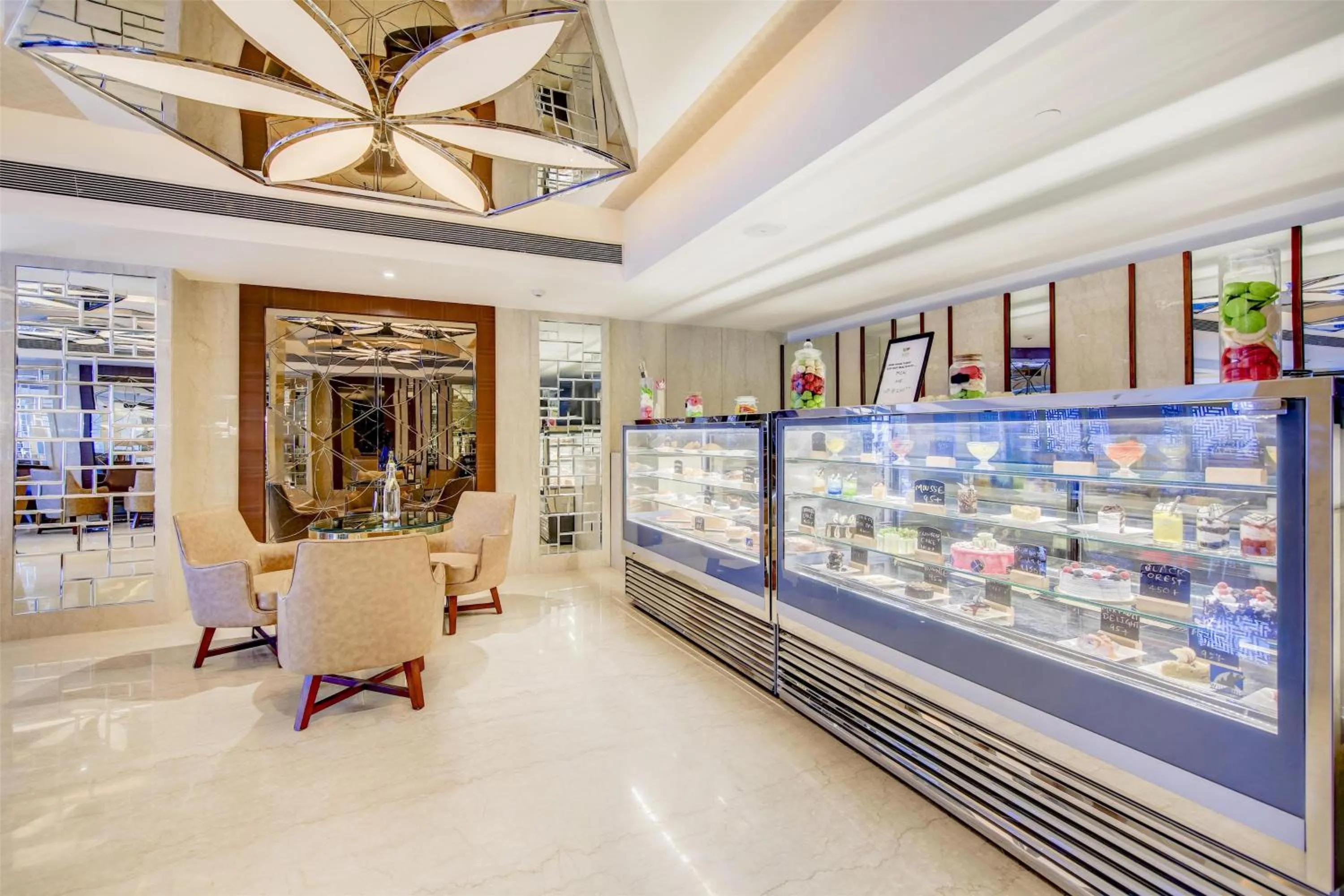 Restaurant/places to eat in Radisson Blu Gorakhpur