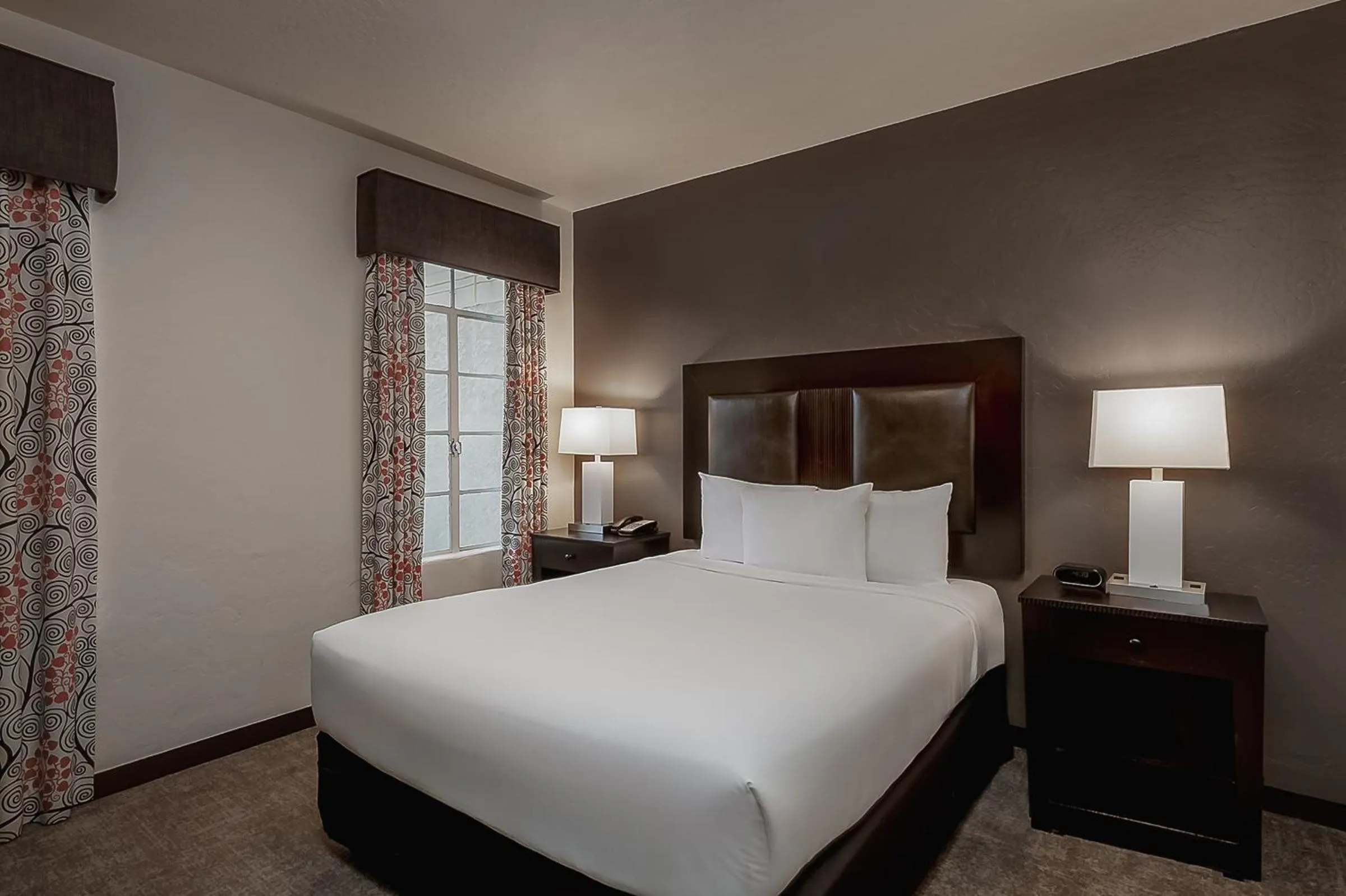 Bed in Golden Gate Casino Hotel