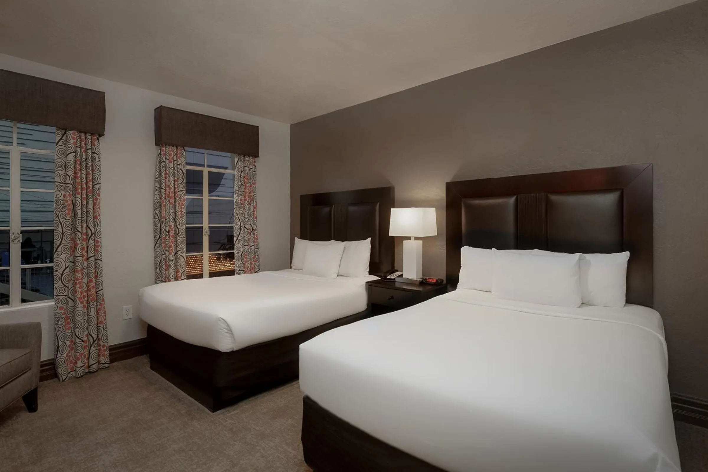 Bed in Golden Gate Casino Hotel