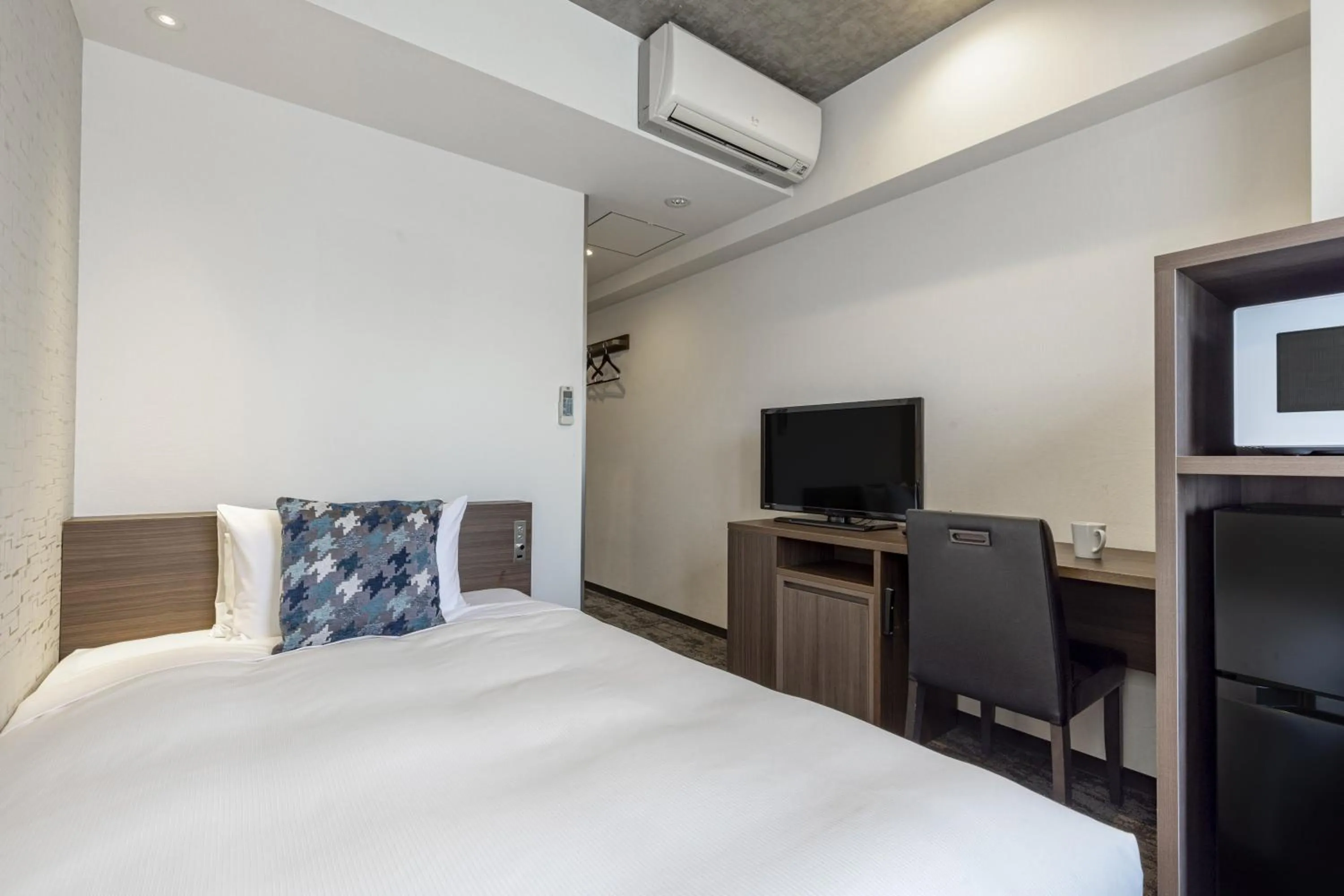 Photo of the whole room, Bed in Tokyu Stay Suidobashi