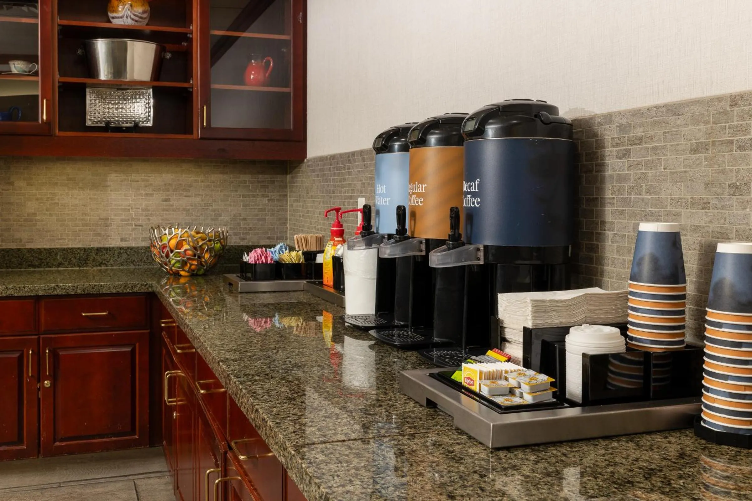 Coffee/tea facilities in Homewood Suites by Hilton Ontario Rancho Cucamonga
