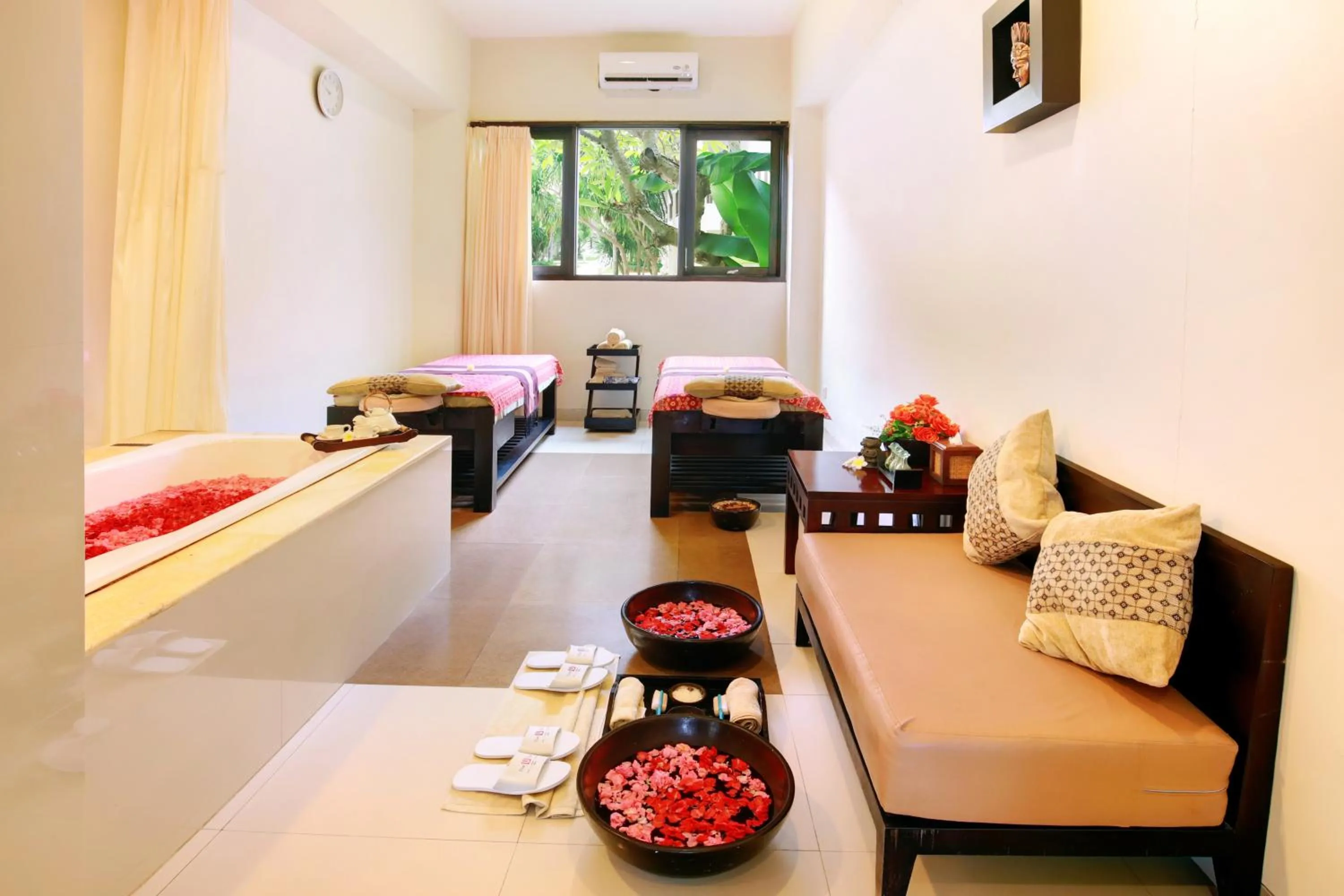 Public Bath, Bed in Bali Relaxing Resort and Spa